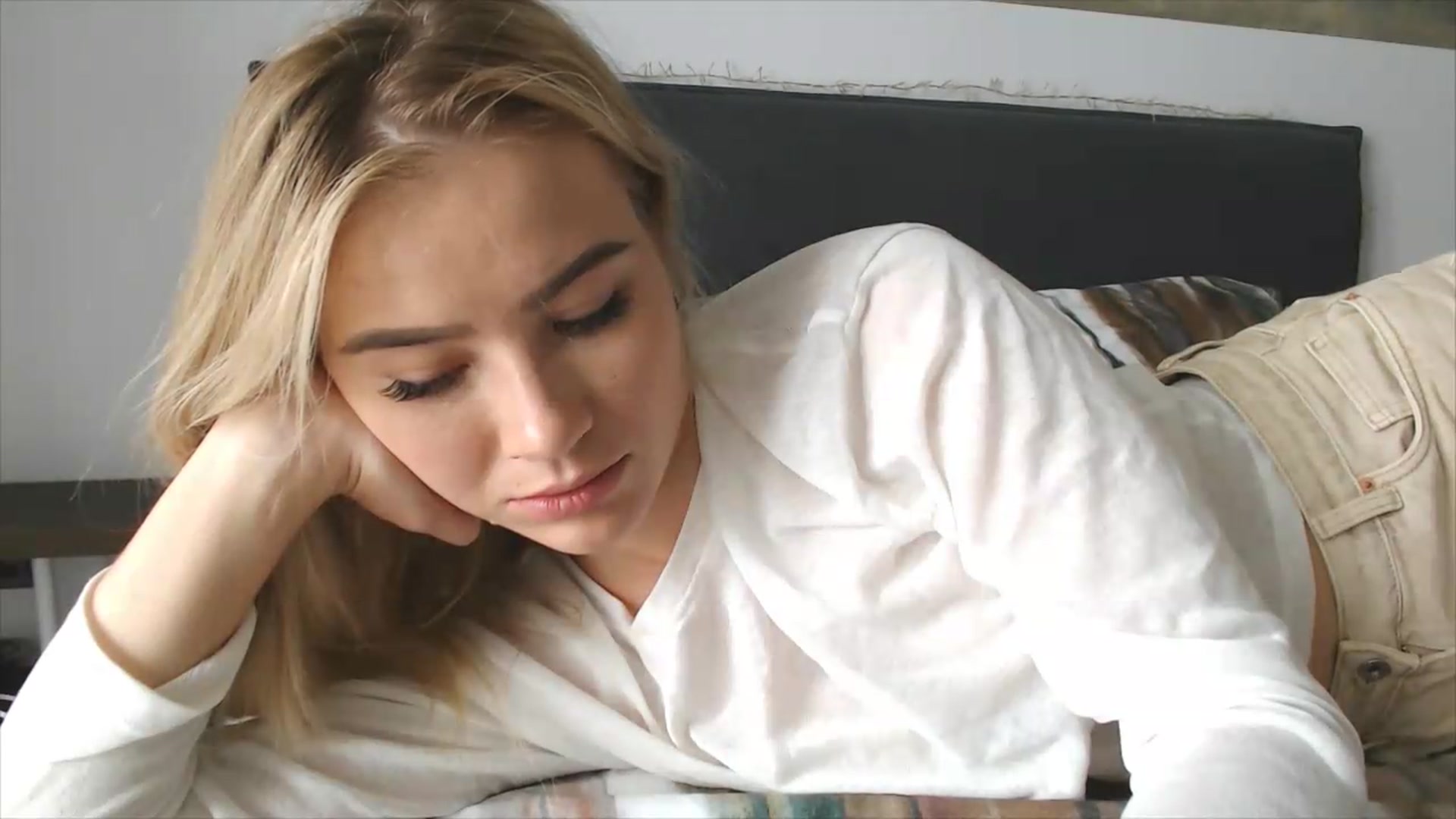 Gallery image thumbnail from fiancee's myfreecams stream on, 05/31/2026, 07:27 image 15 of 20
