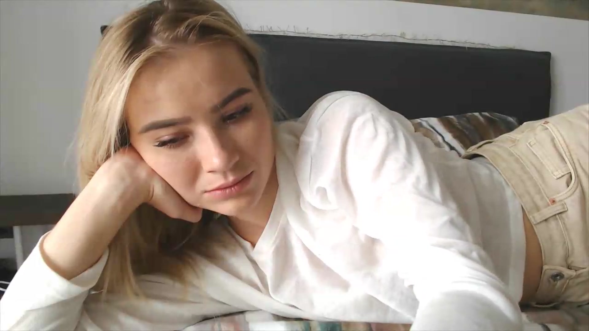 Gallery image thumbnail from fiancee's myfreecams stream on, 05/31/2026, 07:27 image 14 of 20