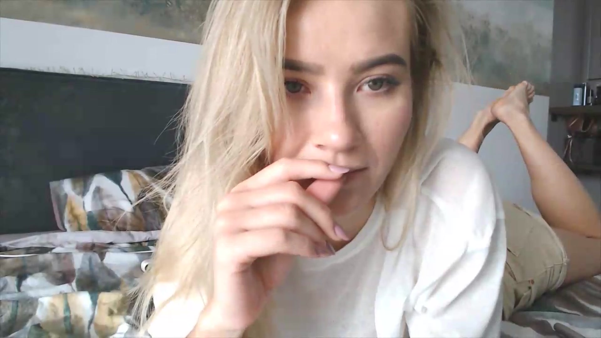 Gallery image thumbnail from fiancee's myfreecams stream on, 05/31/2026, 07:27 image 20 of 20