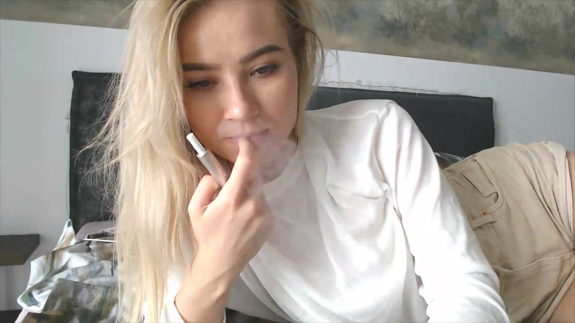 Gallery image thumbnail from fiancee's myfreecams stream on, 05/31/2026, 07:27 image 16 of 20