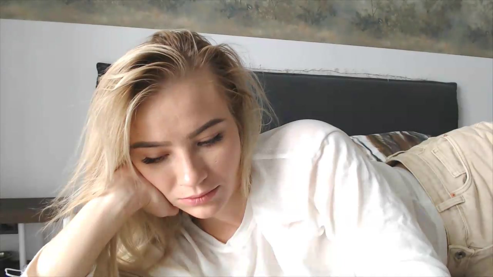 Gallery image thumbnail from fiancee's myfreecams stream on, 05/31/2026, 07:27 image 19 of 20