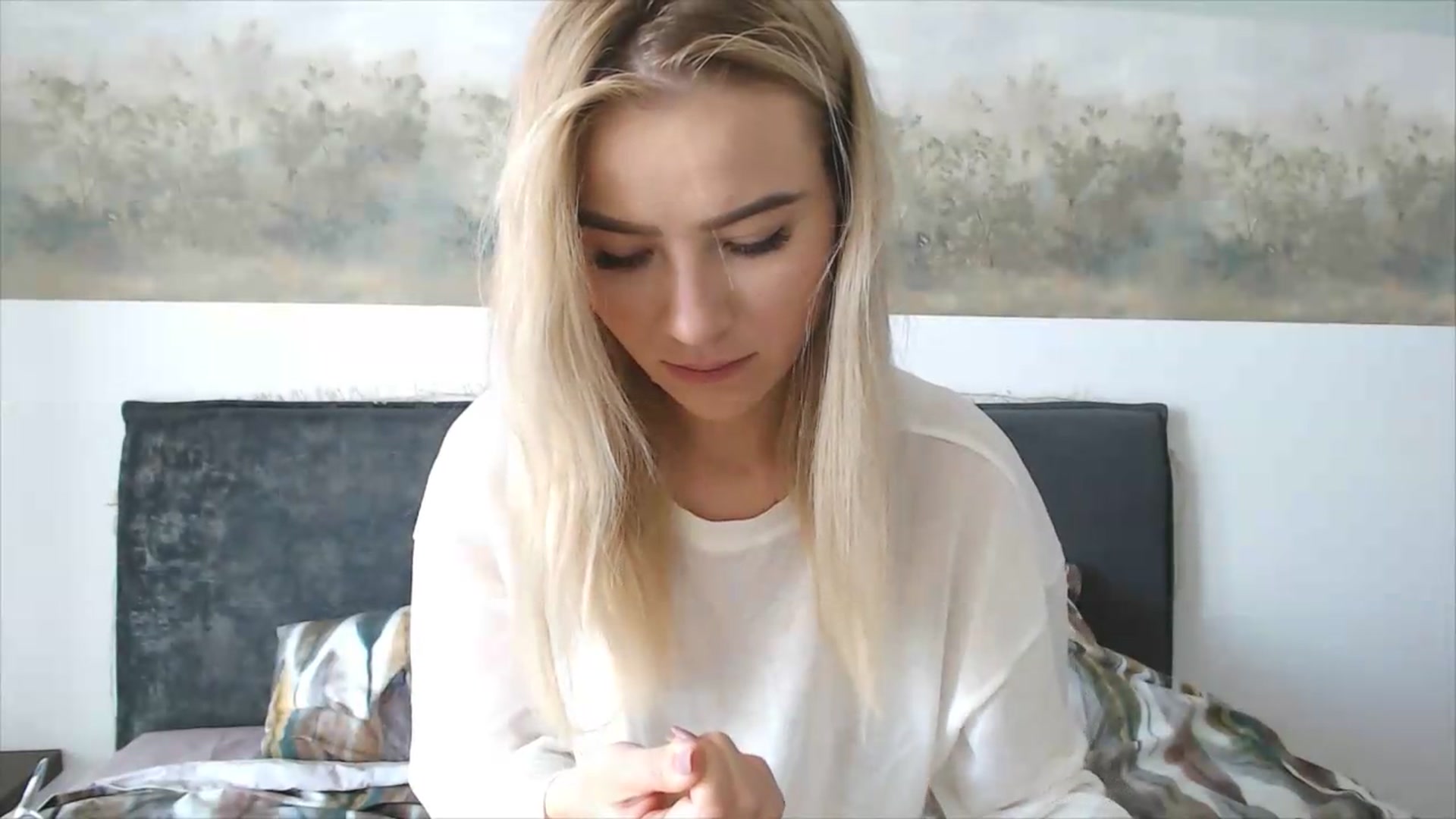Gallery image thumbnail from fiancee's myfreecams stream on, 05/31/2026, 07:27 image 2 of 20