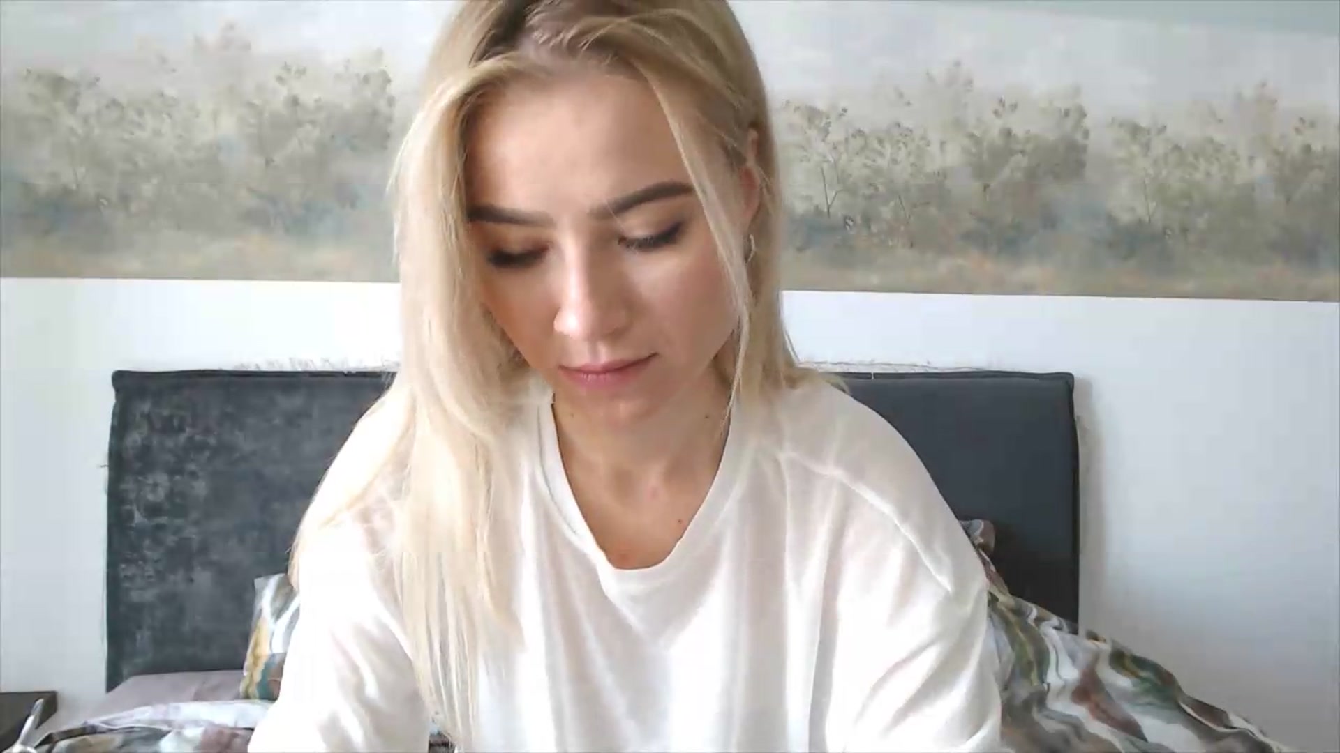 Gallery image thumbnail from fiancee's myfreecams stream on, 05/31/2026, 07:27 image 5 of 20
