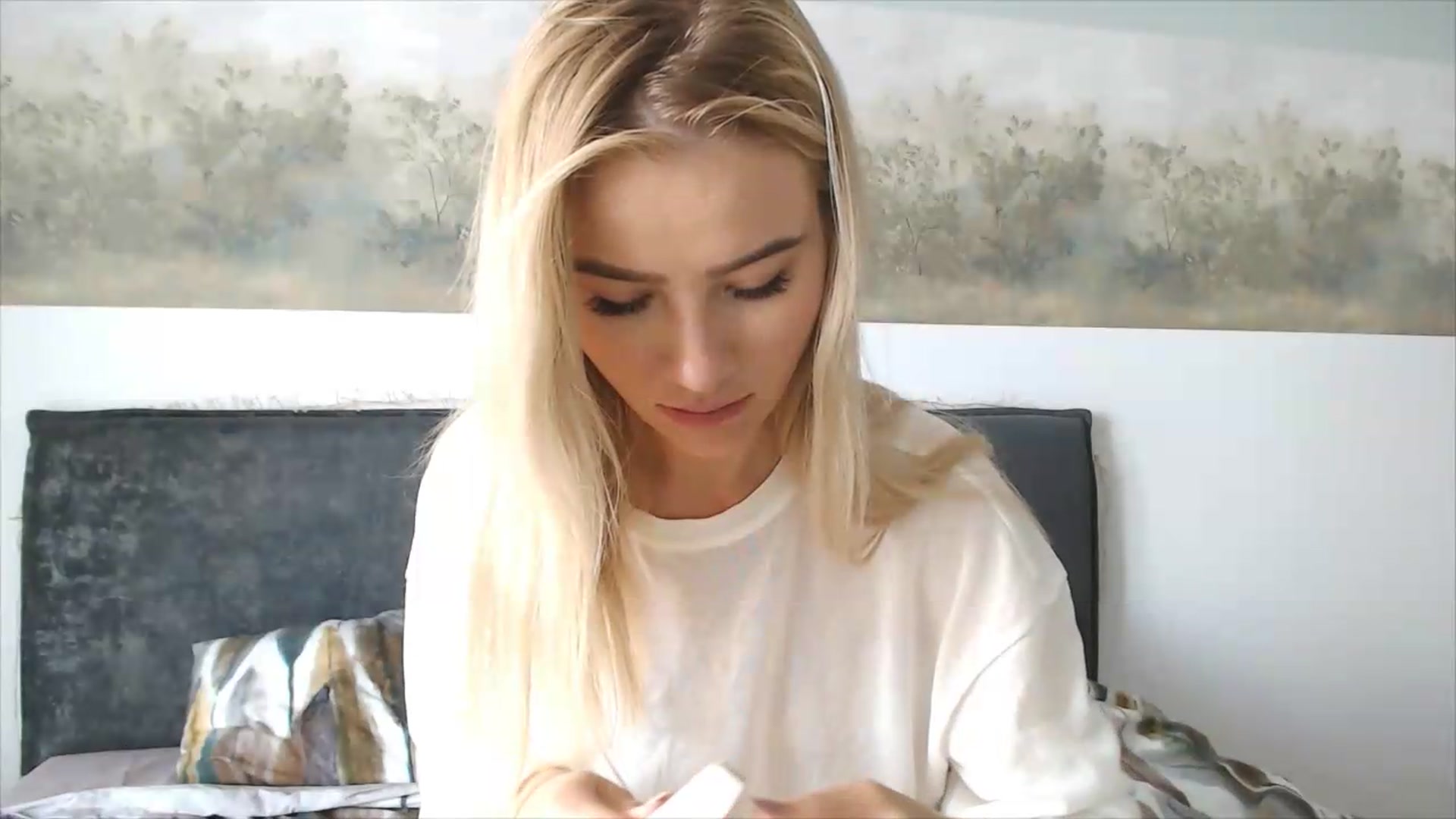 Gallery image thumbnail from fiancee's myfreecams stream on, 05/31/2026, 07:27 image 8 of 20