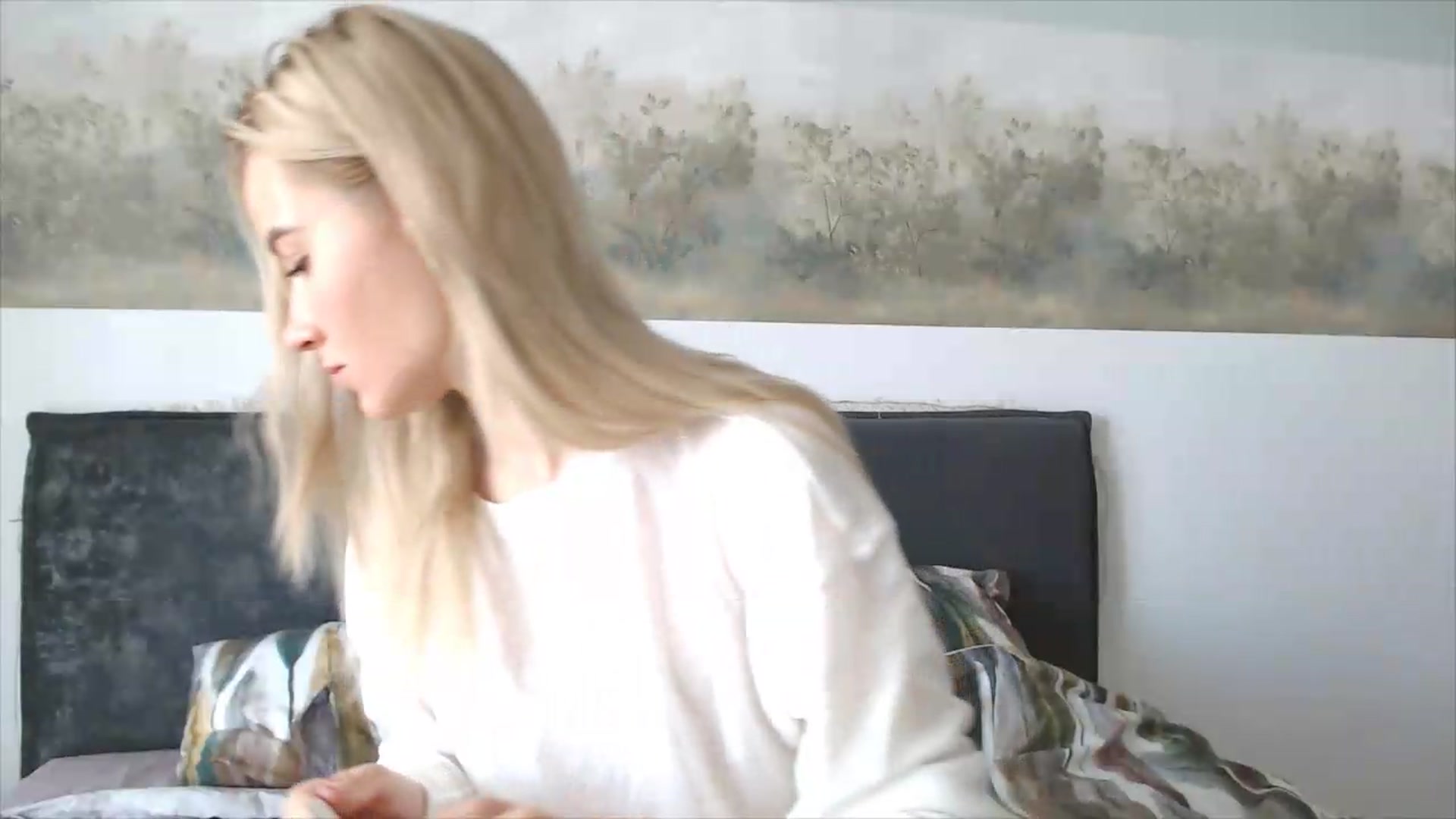Gallery image thumbnail from fiancee's myfreecams stream on, 05/31/2026, 07:27 image 7 of 20