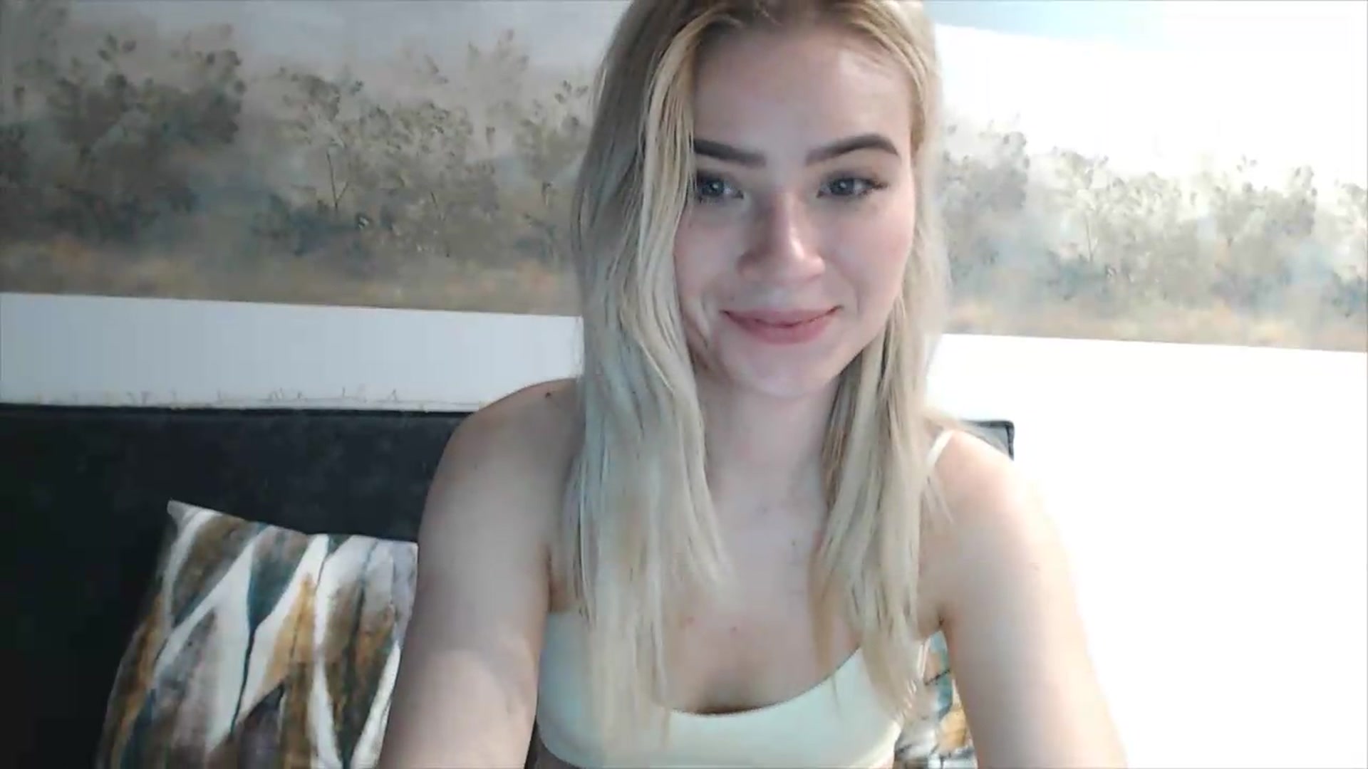 Gallery image thumbnail from fiancee's myfreecams stream on, 05/31/2026, 18:04 image 3 of 20