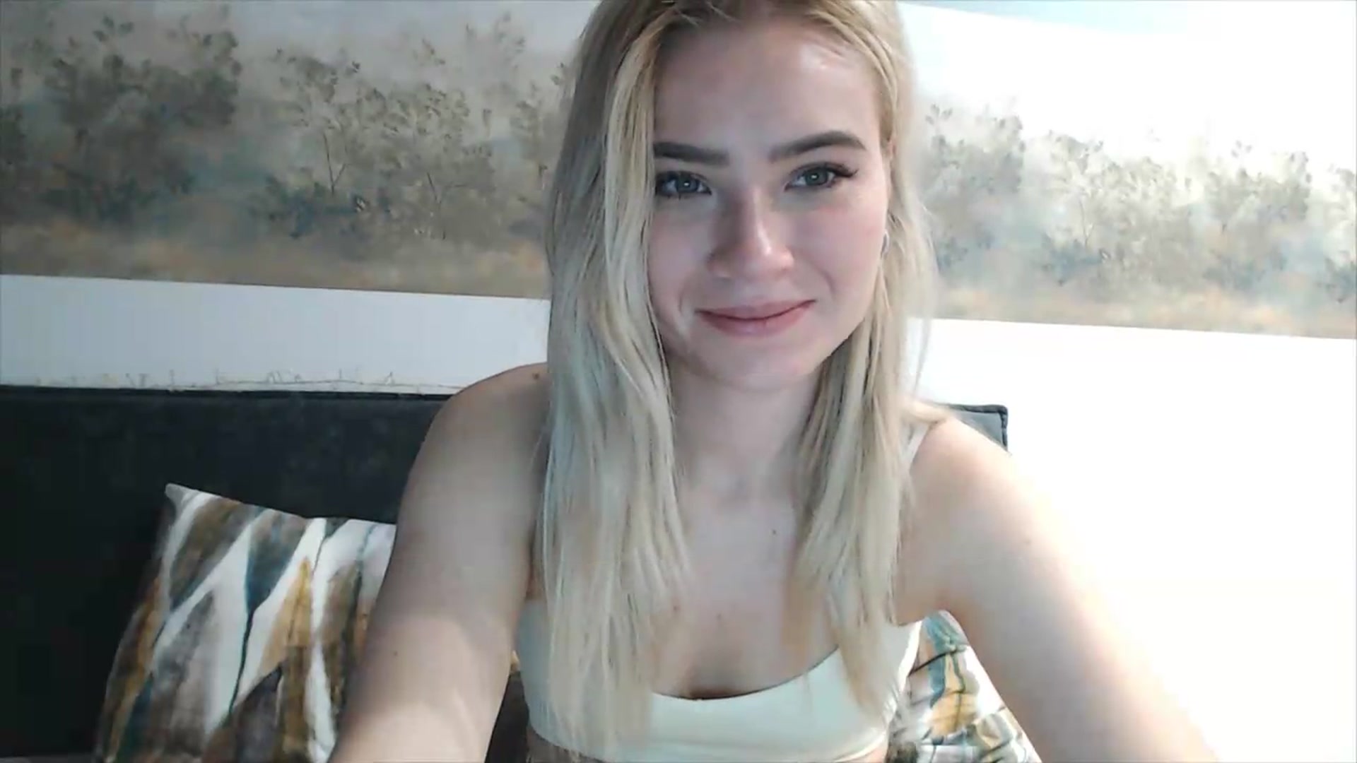 Gallery image thumbnail from fiancee's myfreecams stream on, 05/31/2026, 18:04 image 6 of 20