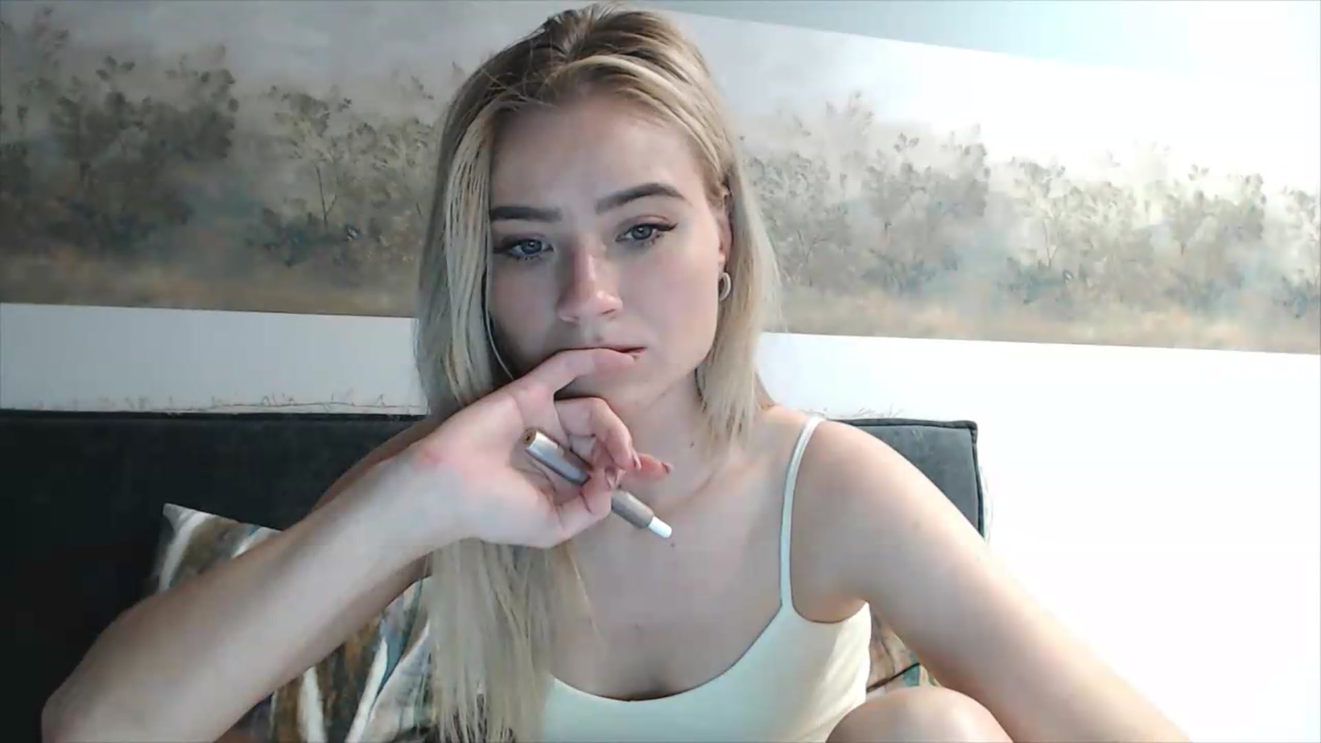 Gallery image thumbnail from fiancee's myfreecams stream on, 05/31/2026, 18:04 image 19 of 20