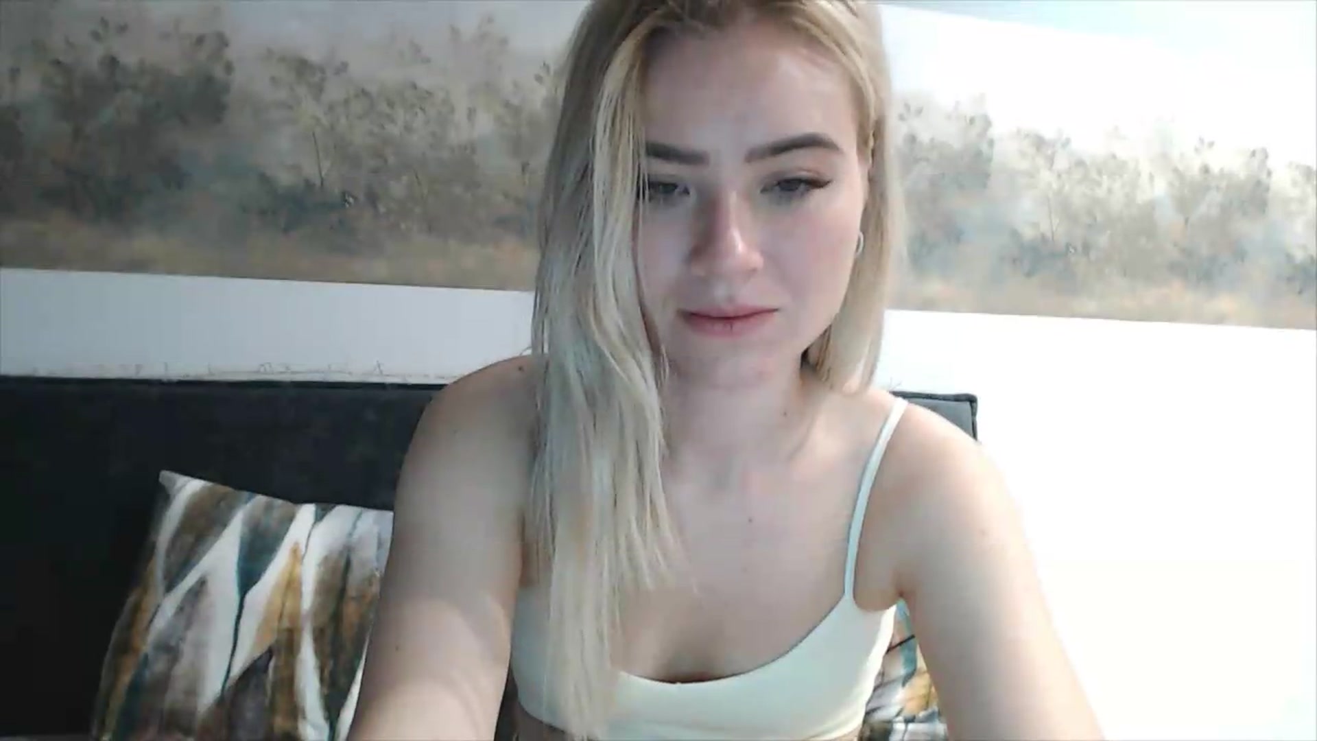 Gallery image thumbnail from fiancee's myfreecams stream on, 05/31/2026, 18:04 image 13 of 20