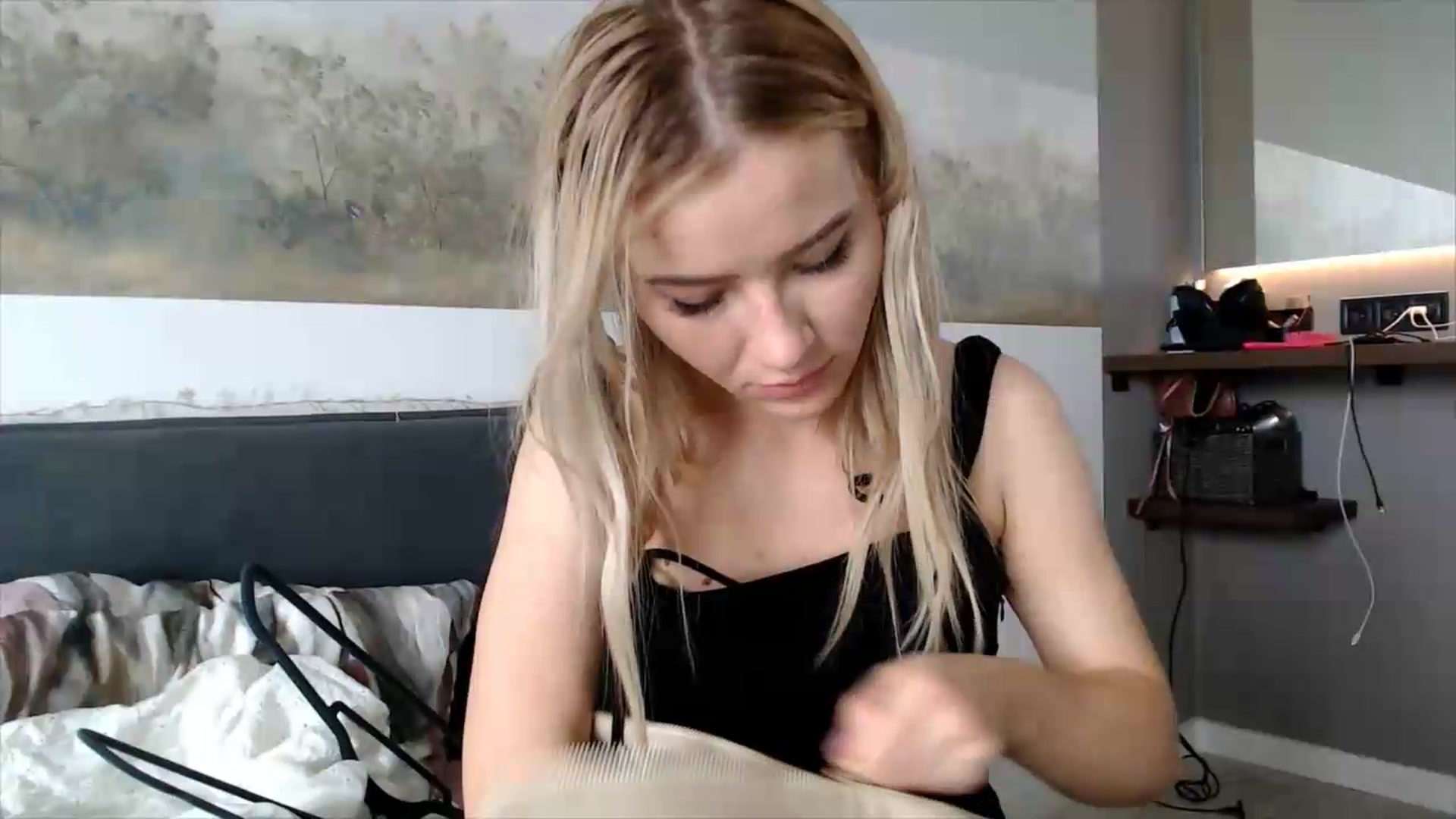 Gallery image thumbnail from fiancee's myfreecams stream on, 06/01/2026, 07:17 image 2 of 20