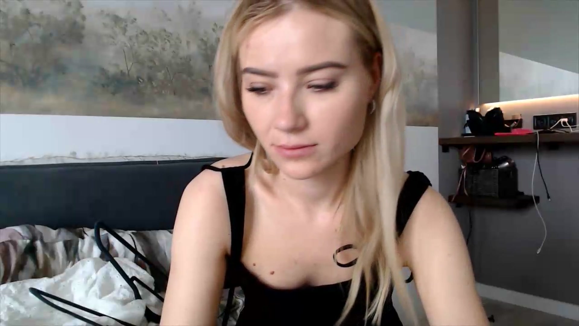 Gallery image thumbnail from fiancee's myfreecams stream on, 06/01/2026, 07:17 image 12 of 20