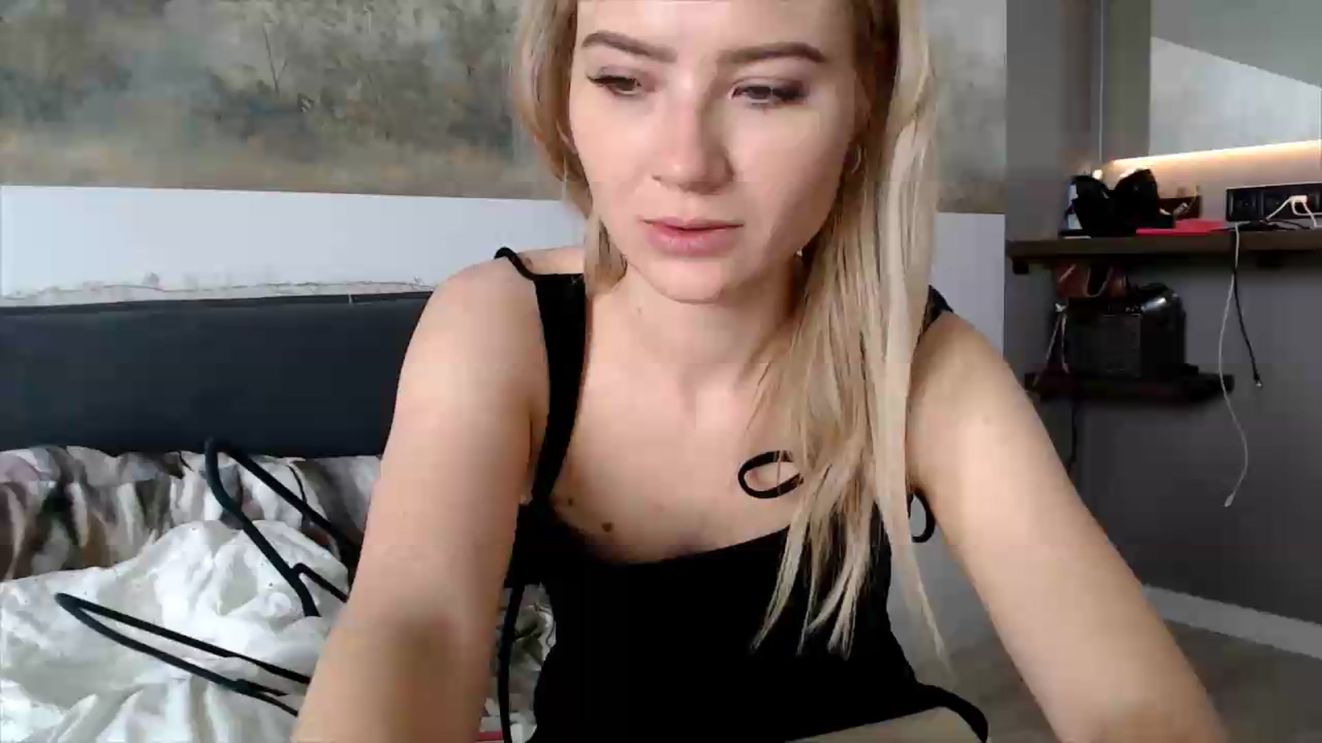 Gallery image thumbnail from fiancee's myfreecams stream on, 06/01/2026, 07:17 image 8 of 20