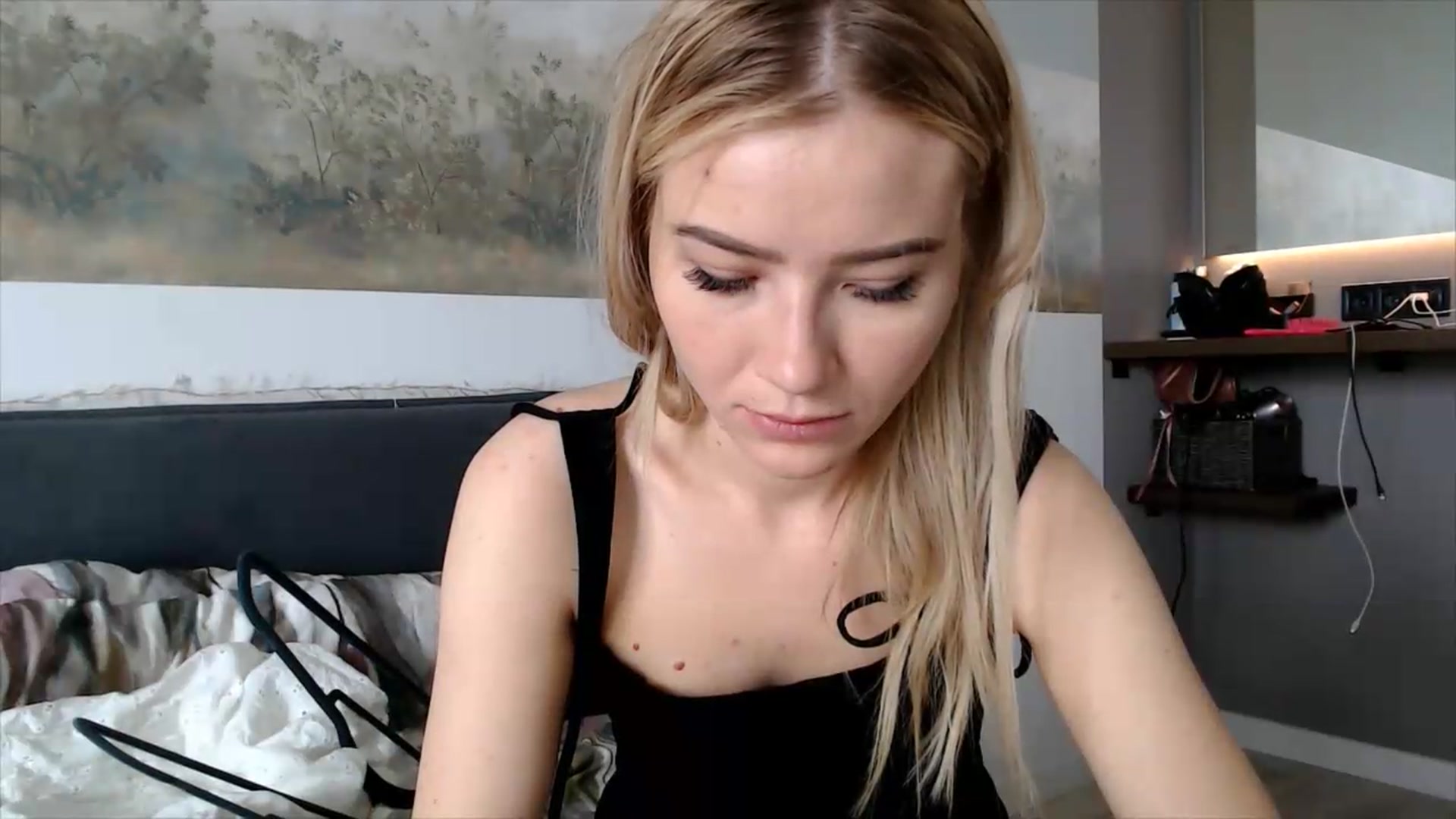 Gallery image thumbnail from fiancee's myfreecams stream on, 06/01/2026, 07:17 image 11 of 20