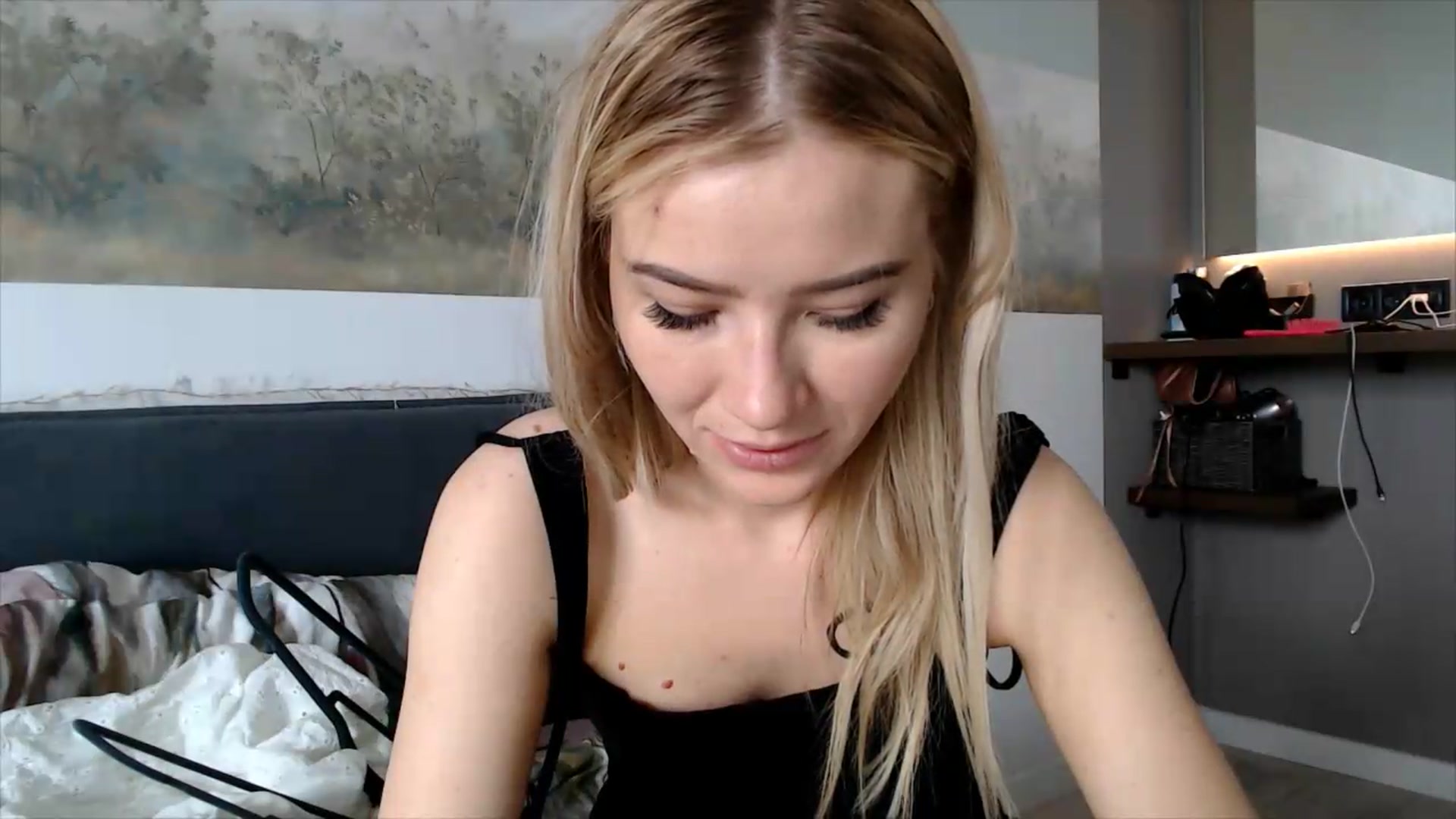 Gallery image thumbnail from fiancee's myfreecams stream on, 06/01/2026, 07:17 image 18 of 20
