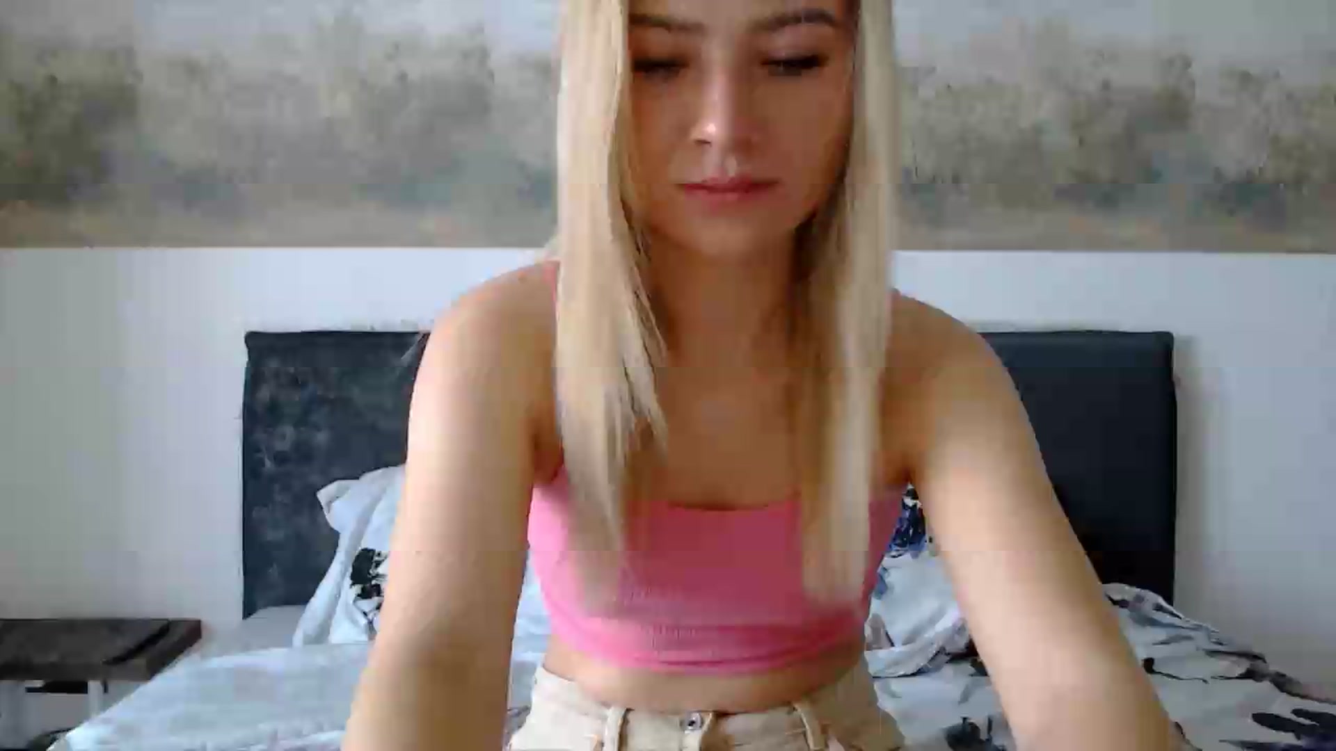 Gallery image thumbnail from fiancee's myfreecams stream on, 06/06/2026, 07:23 image 1 of 20