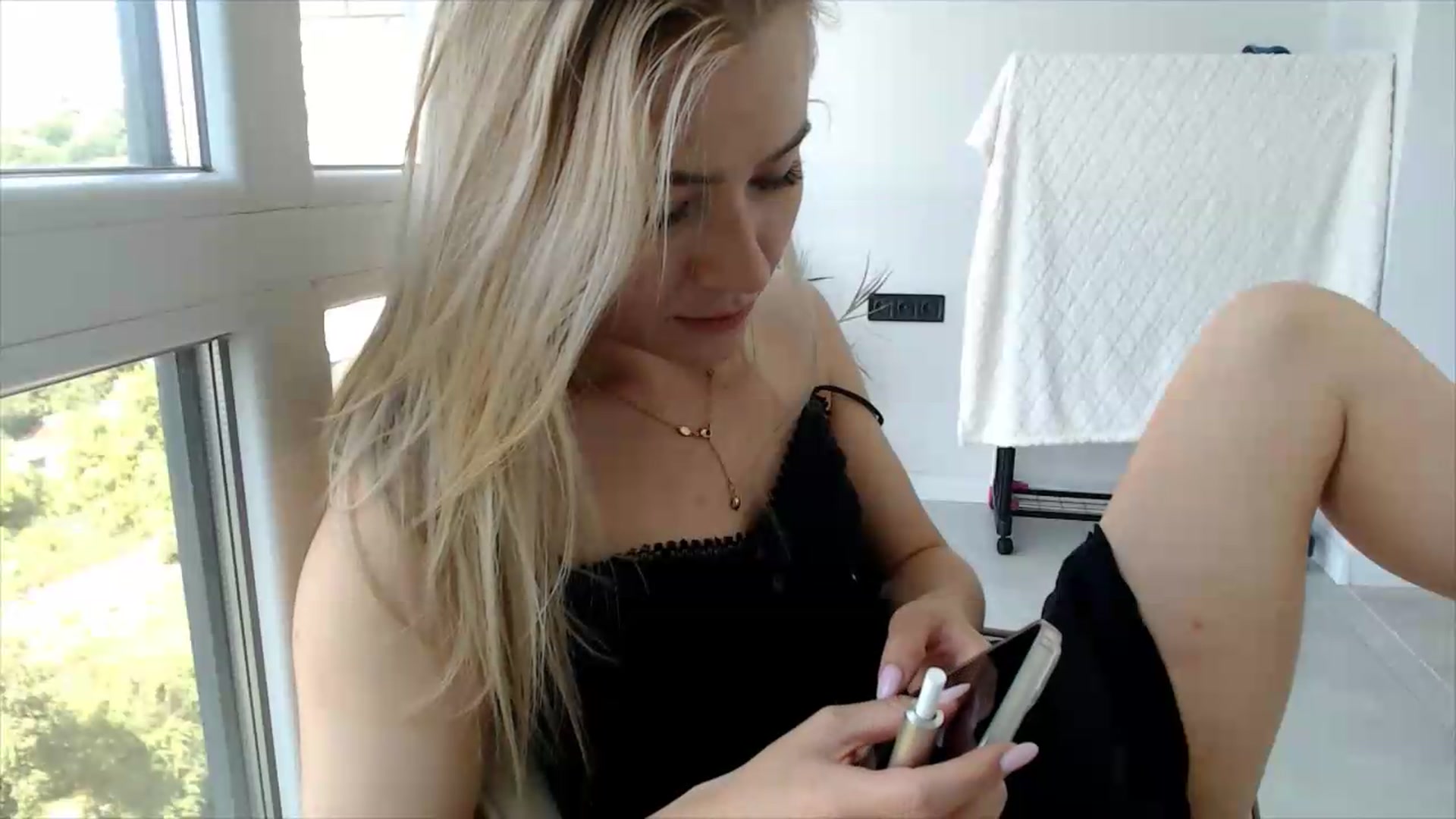 Gallery image thumbnail from fiancee's myfreecams stream on, 06/11/2026, 07:17 image 17 of 20