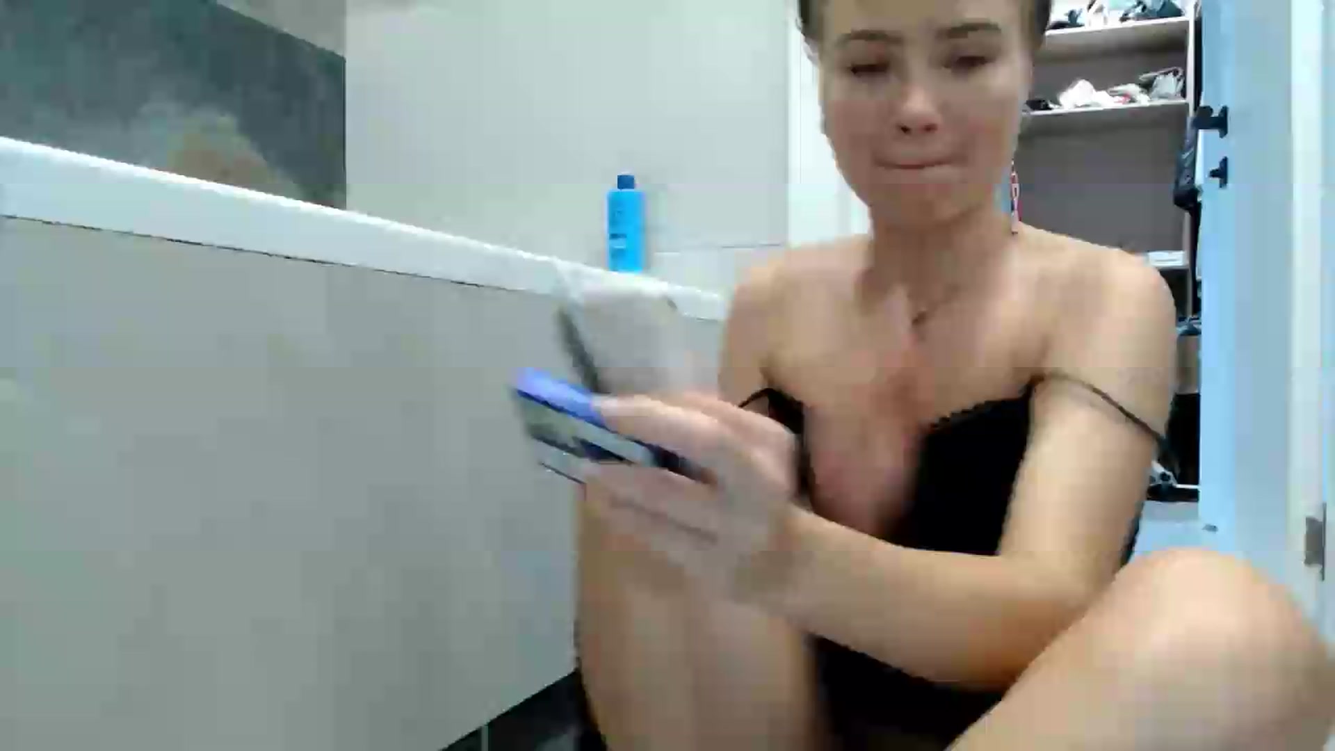 Gallery image thumbnail from fiancee's myfreecams stream on, 06/14/2026, 16:41 image 1 of 20