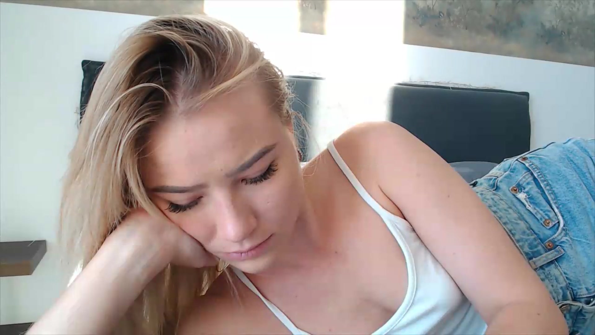 Gallery image thumbnail from fiancee's myfreecams stream on, 06/19/2026, 02:46 image 5 of 20