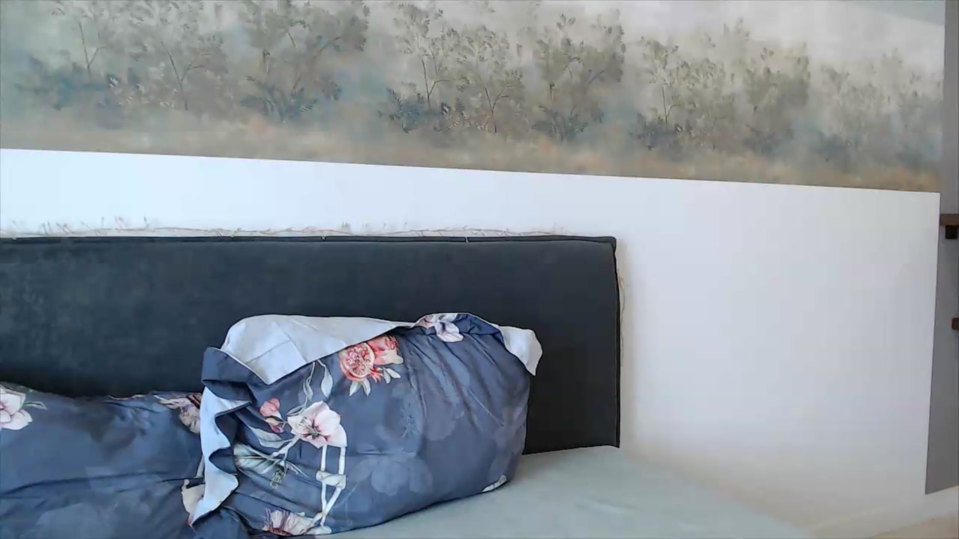 Gallery image thumbnail from fiancee's myfreecams stream on, 06/19/2026, 05:27 image 12 of 20