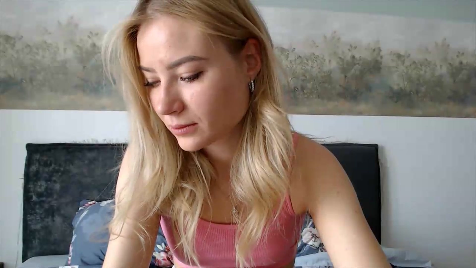 Gallery image thumbnail from fiancee's myfreecams stream on, 06/20/2026, 06:49 image 4 of 20