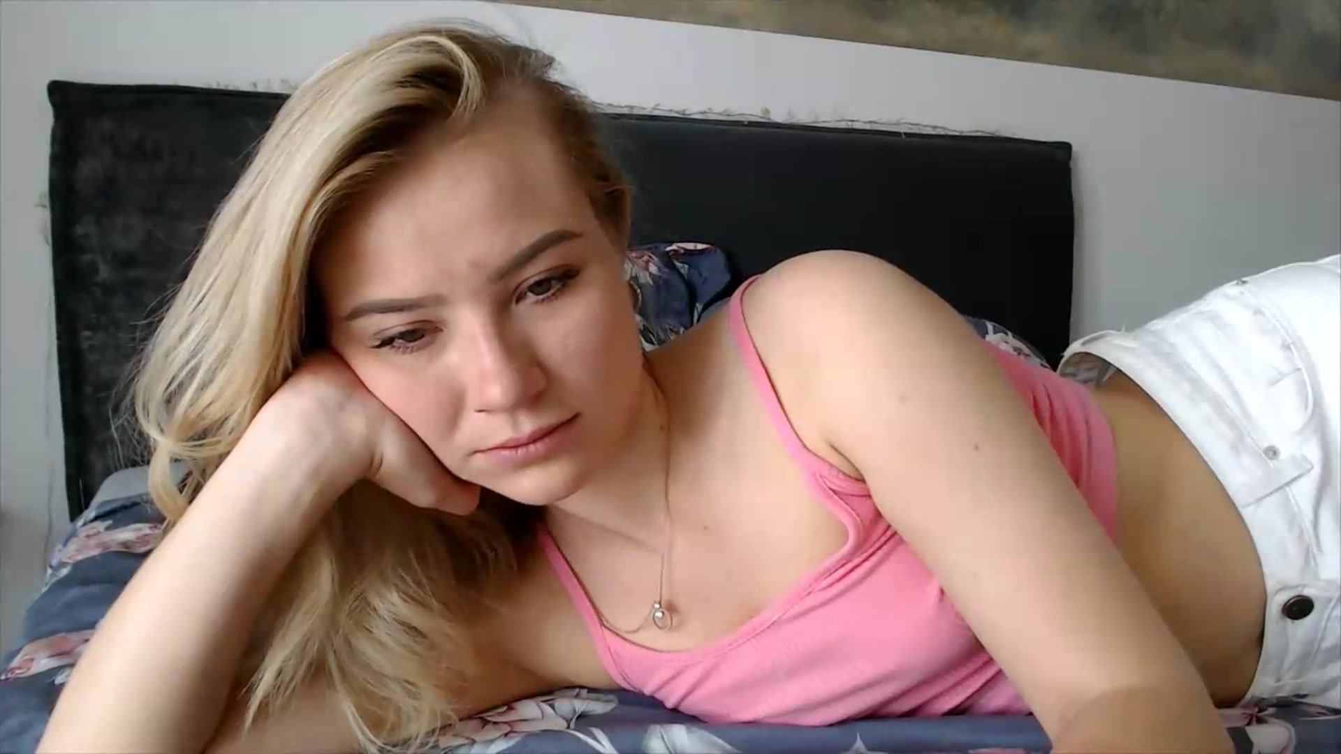 Gallery image thumbnail from fiancee's myfreecams stream on, 06/20/2026, 06:49 image 13 of 20