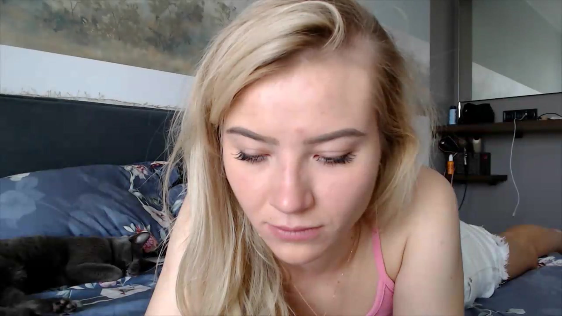 Gallery image thumbnail from fiancee's myfreecams stream on, 06/20/2026, 06:49 image 19 of 20
