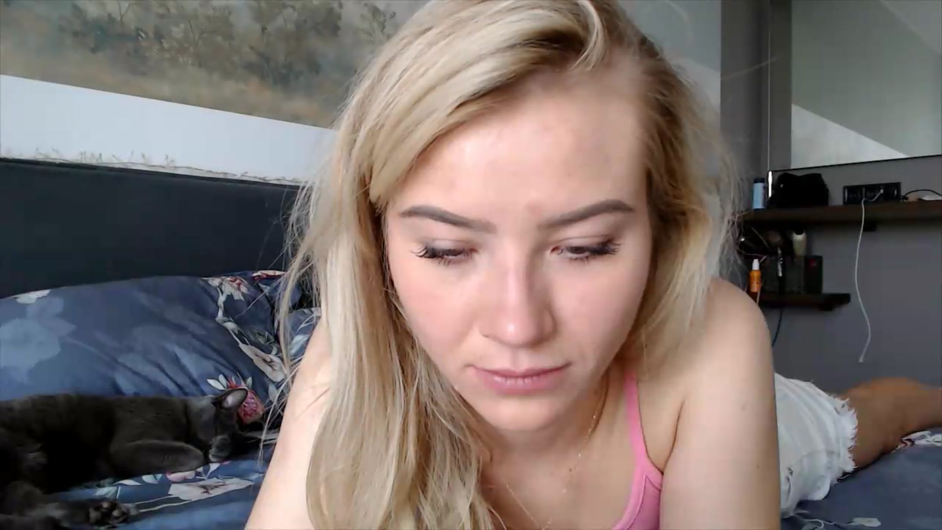 Gallery image thumbnail from fiancee's myfreecams stream on, 06/20/2026, 06:49 image 18 of 20