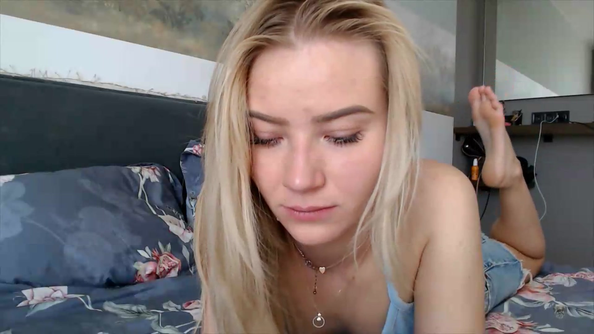 Gallery image thumbnail from fiancee's myfreecams stream on, 06/21/2026, 04:32 image 6 of 20