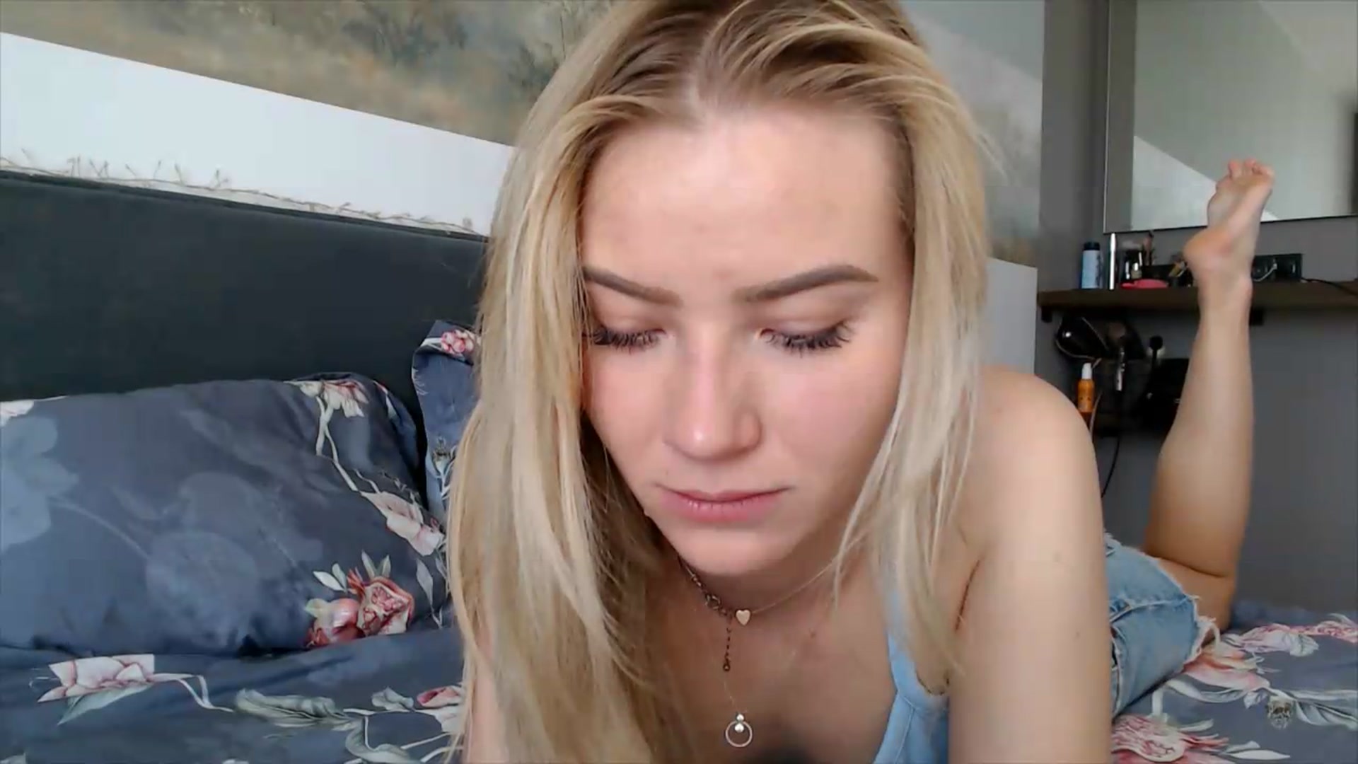 Gallery image thumbnail from fiancee's myfreecams stream on, 06/21/2026, 04:32 image 5 of 20