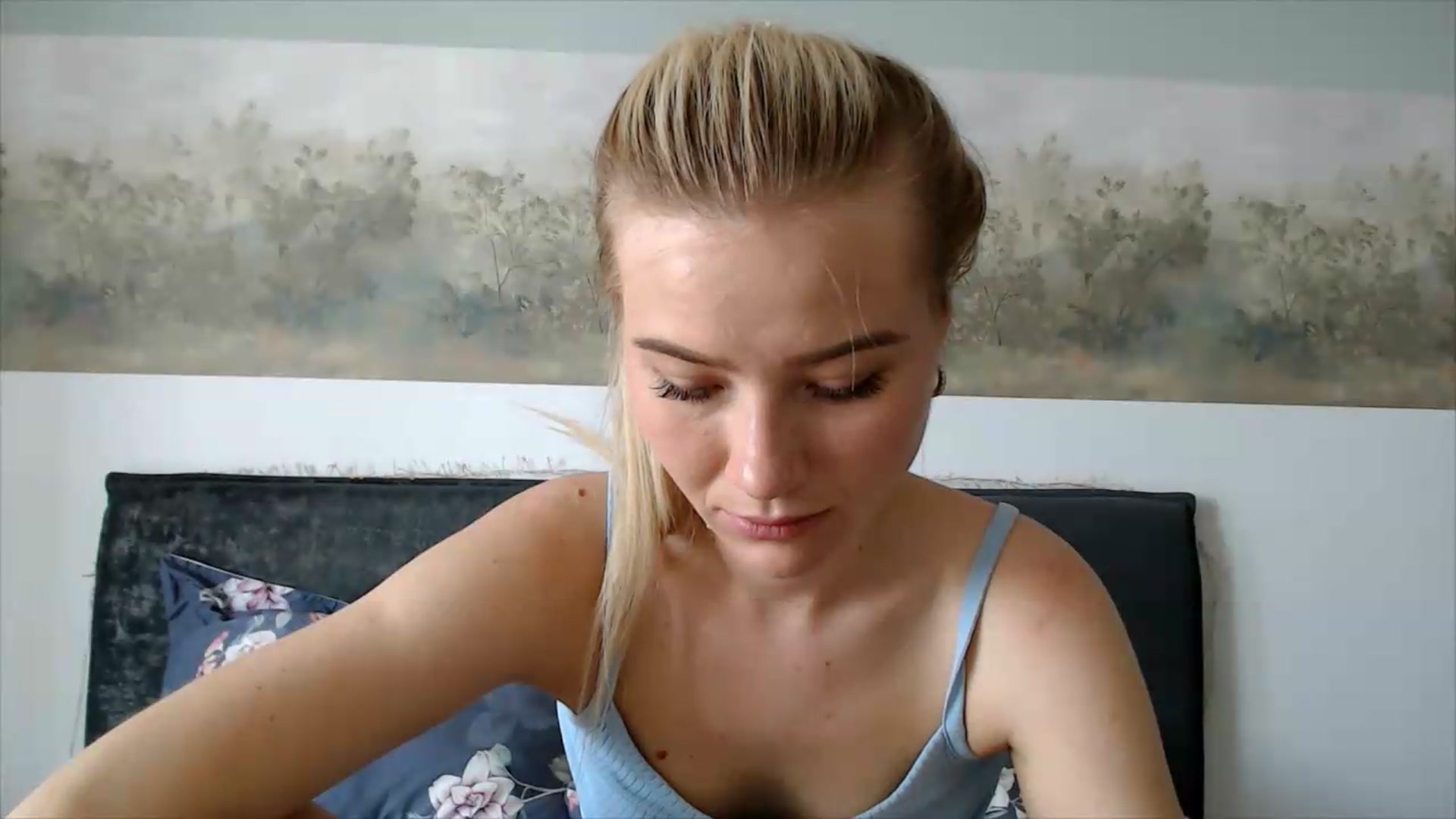 Gallery image thumbnail from fiancee's myfreecams stream on, 06/23/2026, 05:48 image 16 of 20