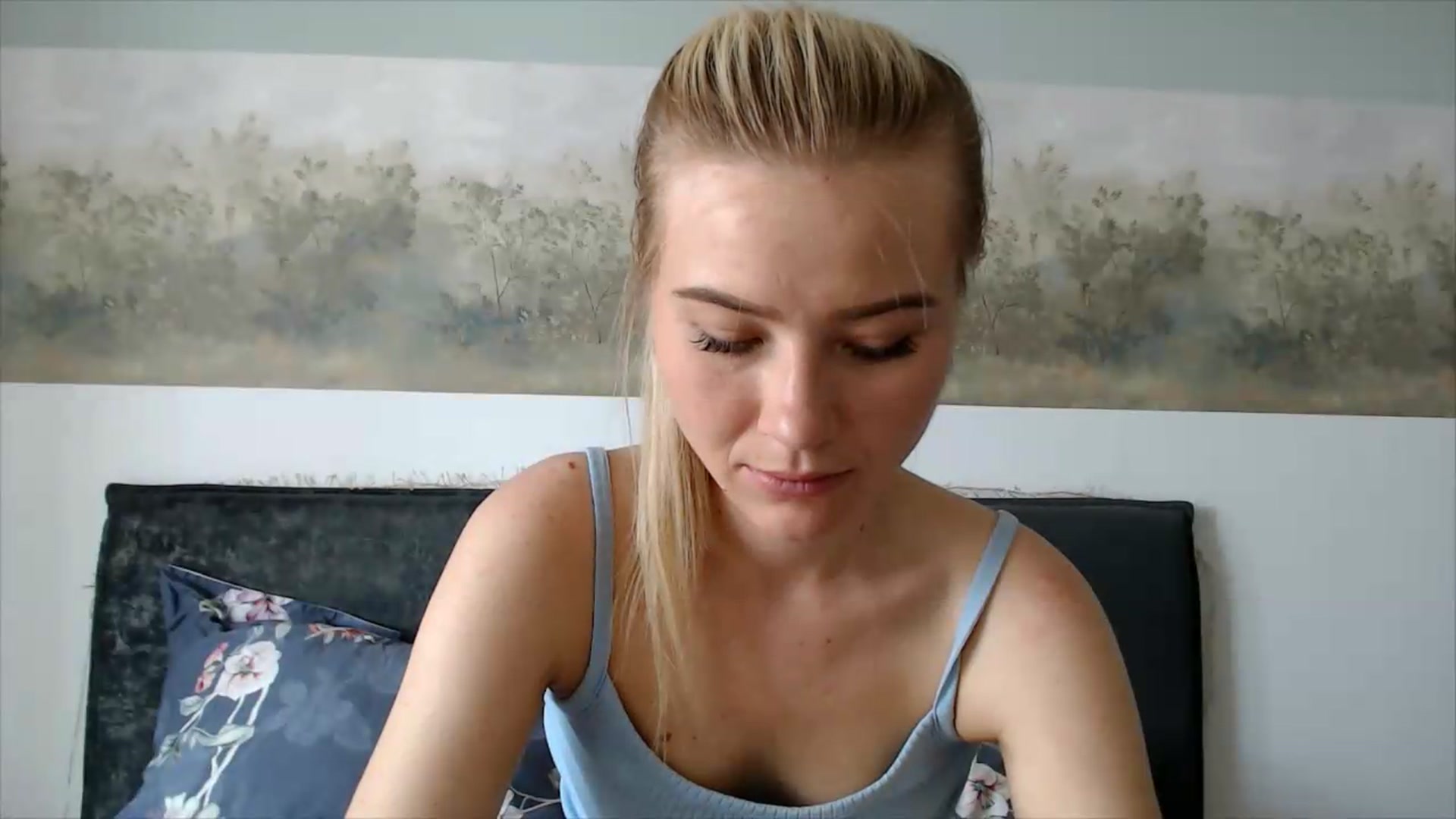 Gallery image thumbnail from fiancee's myfreecams stream on, 06/23/2026, 05:48 image 4 of 20