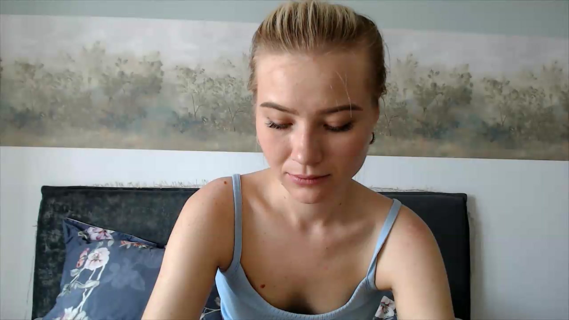 Gallery image thumbnail from fiancee's myfreecams stream on, 06/23/2026, 05:48 image 9 of 20