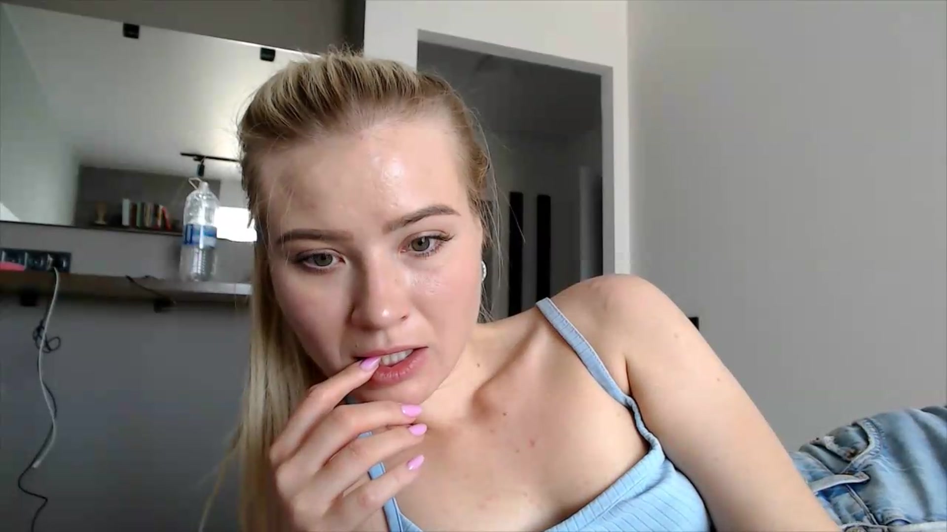 Gallery image thumbnail from fiancee's myfreecams stream on, 06/23/2026, 06:18 image 20 of 20