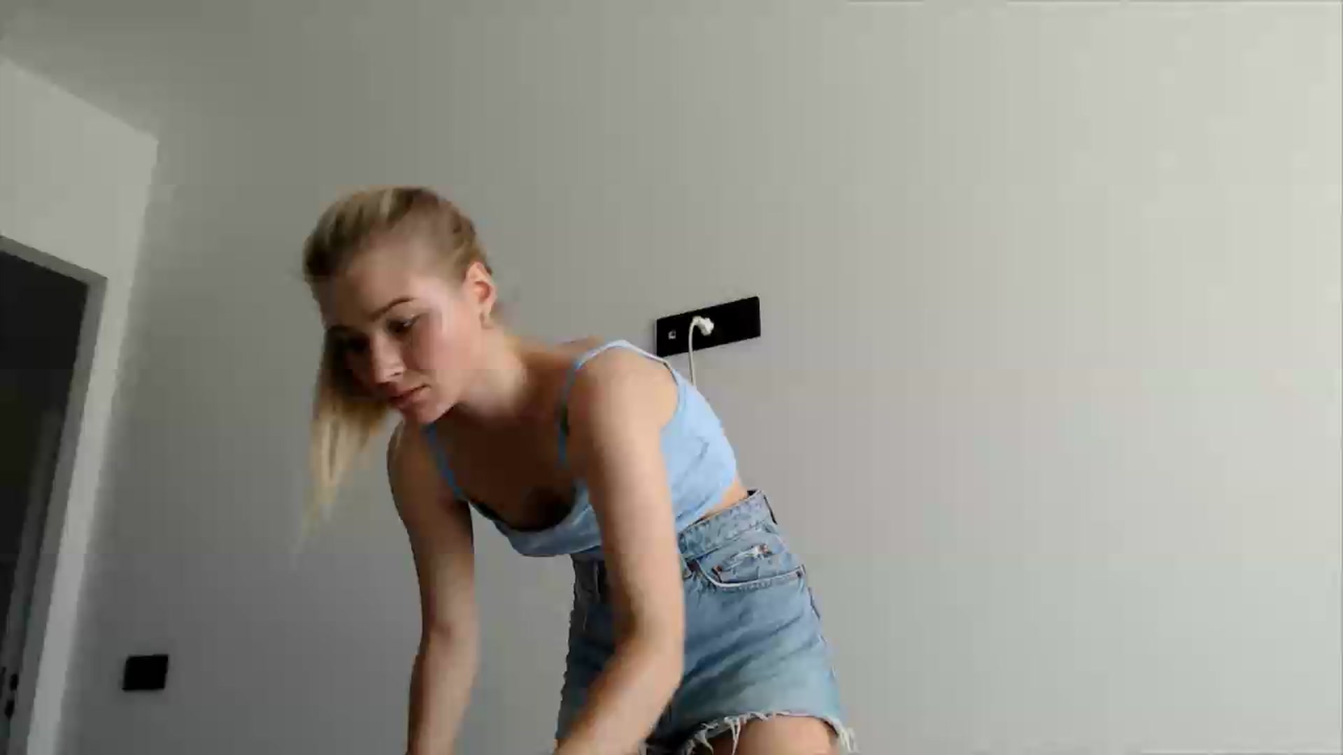 Gallery image thumbnail from fiancee's myfreecams stream on, 06/23/2026, 06:18 image 9 of 20