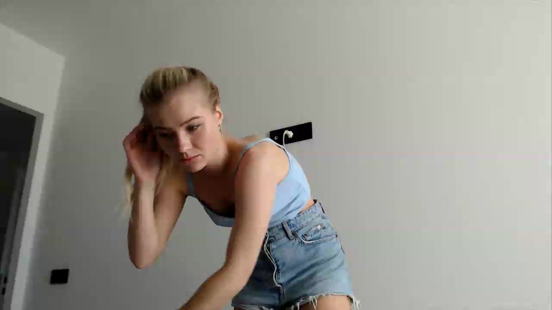 Gallery image thumbnail from fiancee's myfreecams stream on, 06/23/2026, 06:18 image 11 of 20