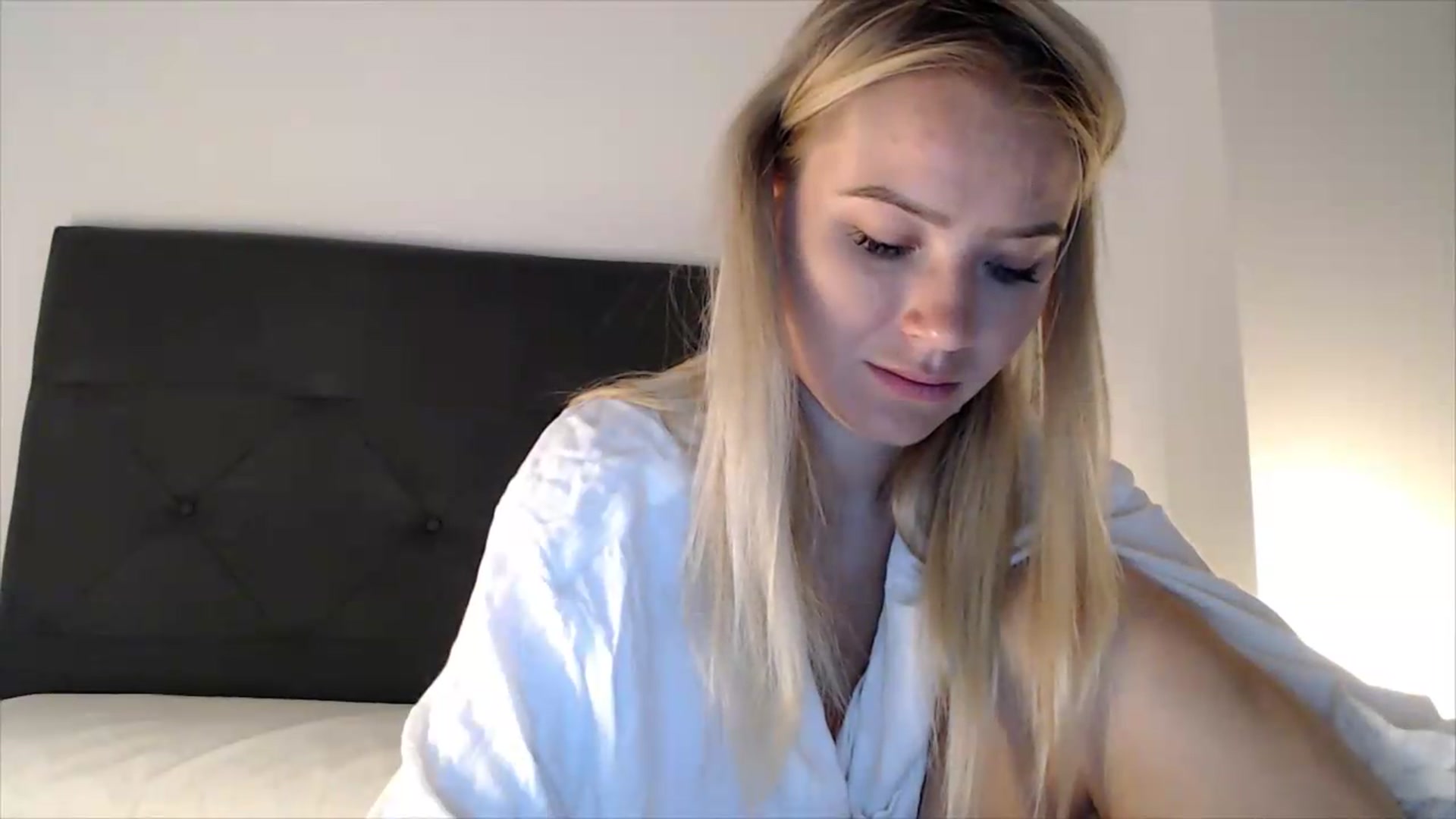 Gallery image thumbnail from fiancee's myfreecams stream on, 07/01/2026, 08:04 image 3 of 20