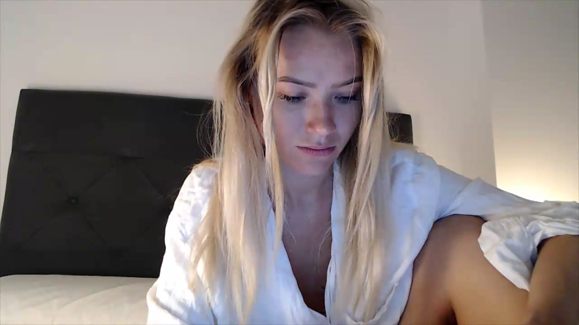 Gallery image thumbnail from fiancee's myfreecams stream on, 07/01/2026, 08:04 image 5 of 20