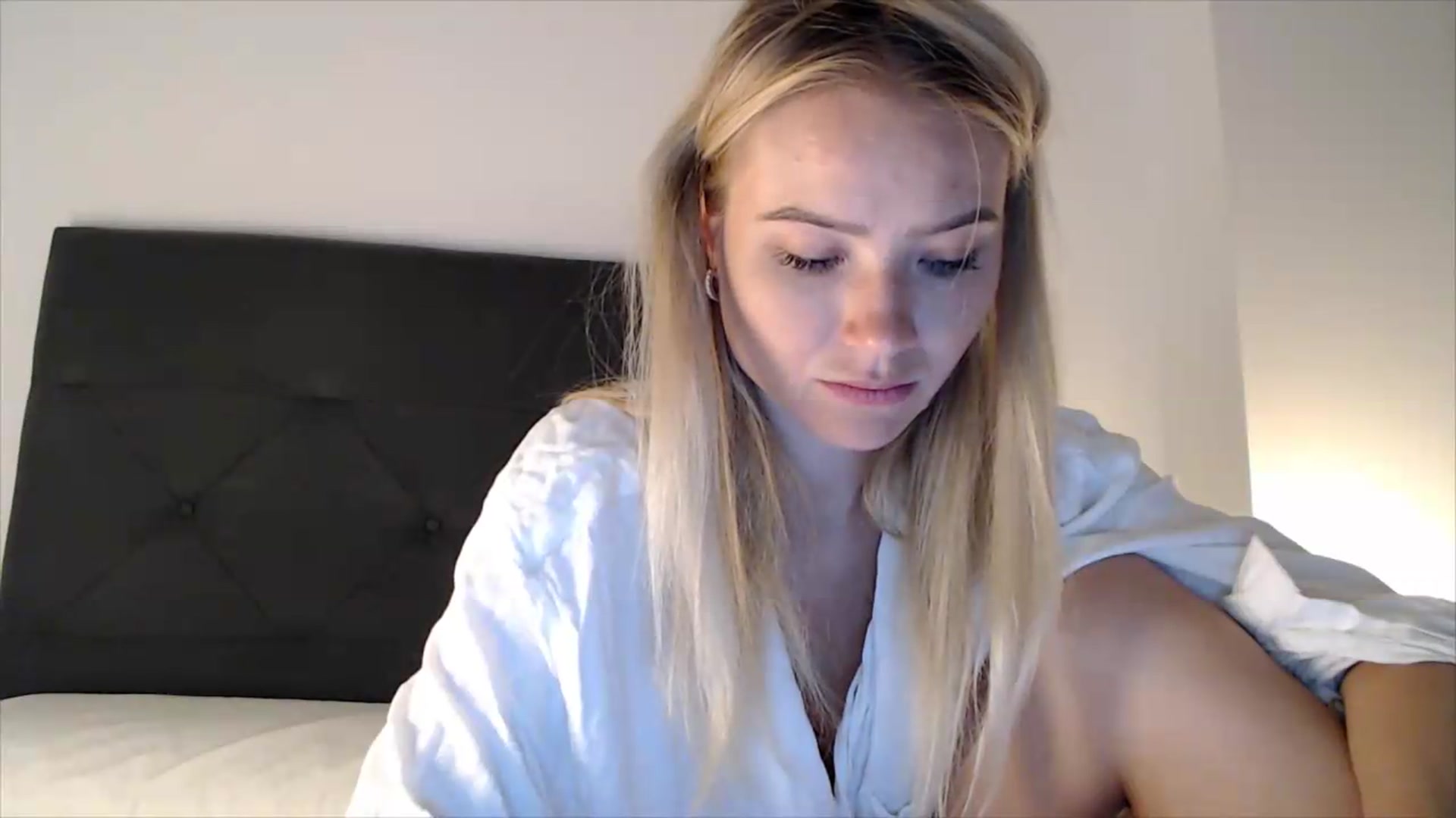 Gallery image thumbnail from fiancee's myfreecams stream on, 07/01/2026, 08:04 image 2 of 20