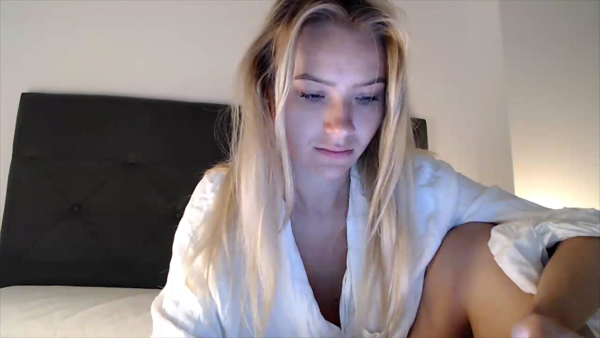 Gallery image thumbnail from fiancee's myfreecams stream on, 07/01/2026, 08:04 image 4 of 20