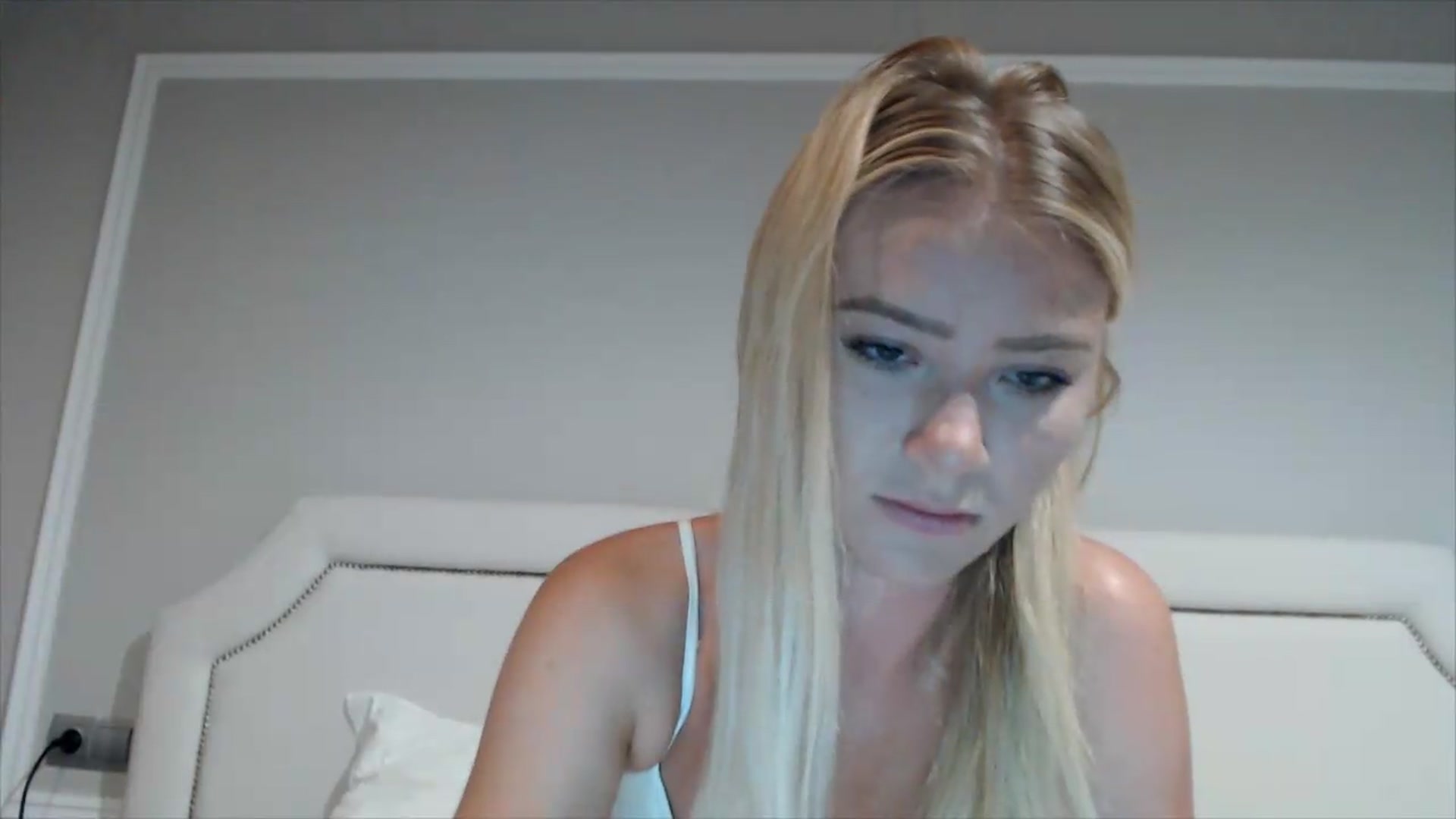 Gallery image thumbnail from fiancee's myfreecams stream on, 07/08/2026, 04:54 image 14 of 20