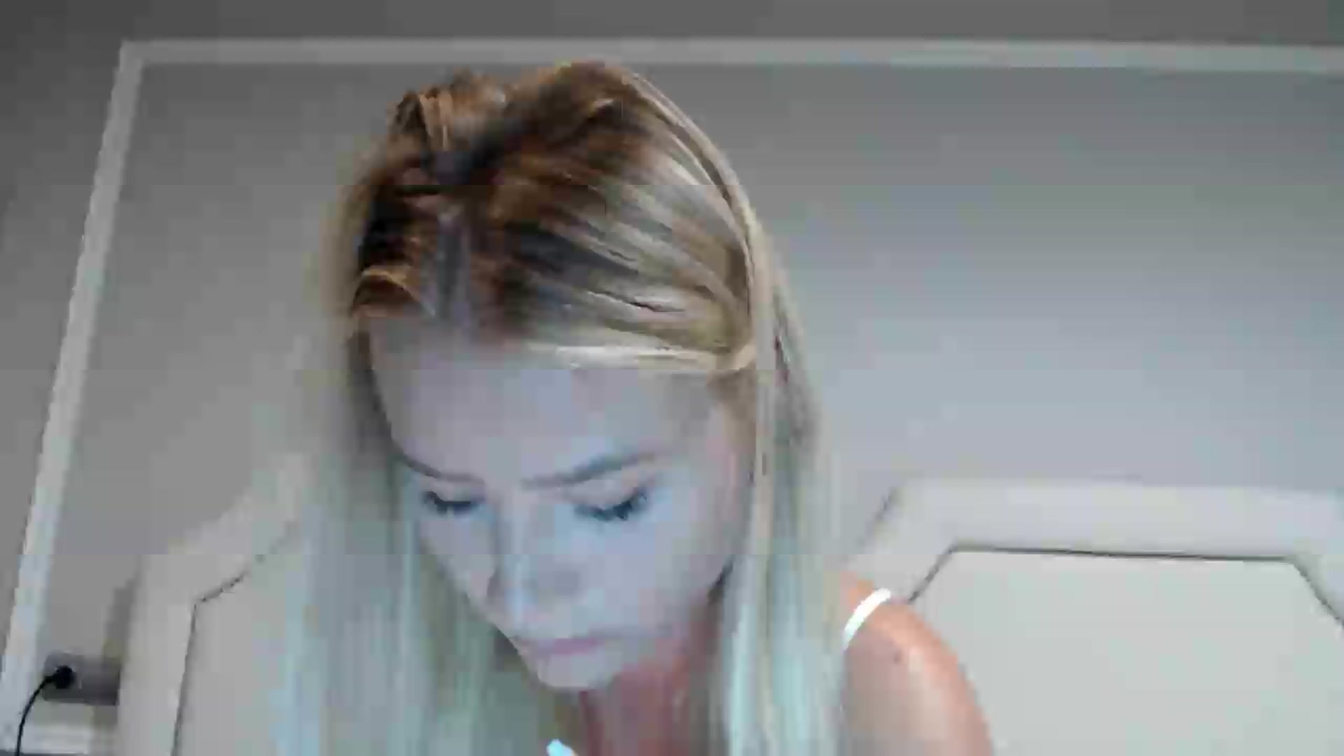Gallery image thumbnail from fiancee's myfreecams stream on, 07/08/2026, 04:54 image 19 of 20