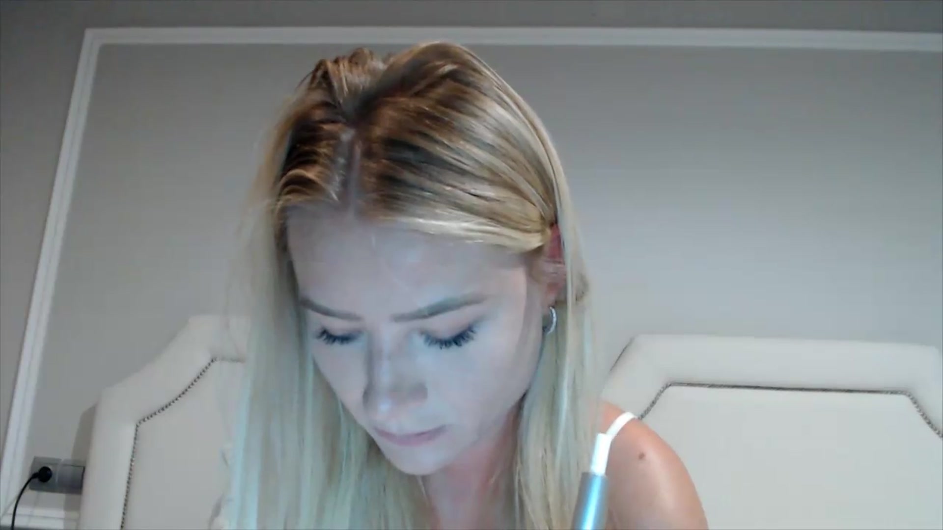 Gallery image thumbnail from fiancee's myfreecams stream on, 07/08/2026, 04:54 image 17 of 20