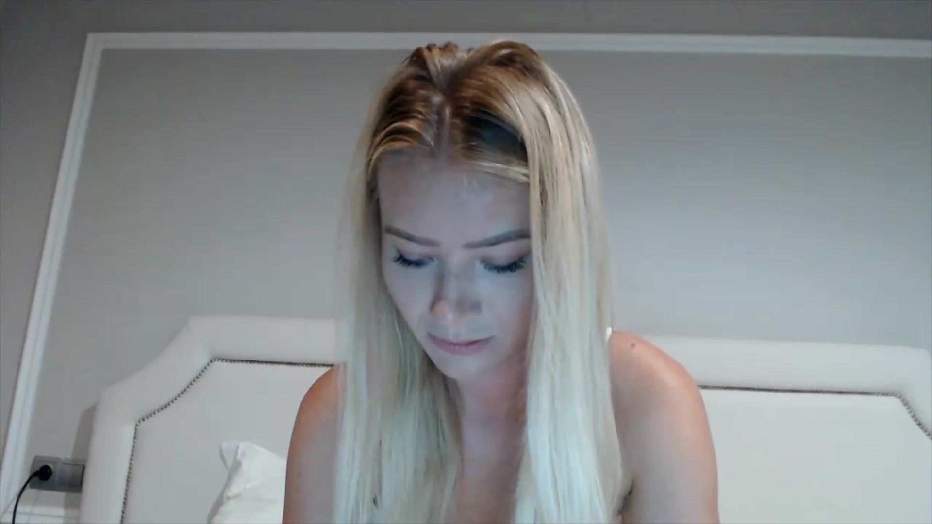 Gallery image thumbnail from fiancee's myfreecams stream on, 07/08/2026, 04:54 image 10 of 20