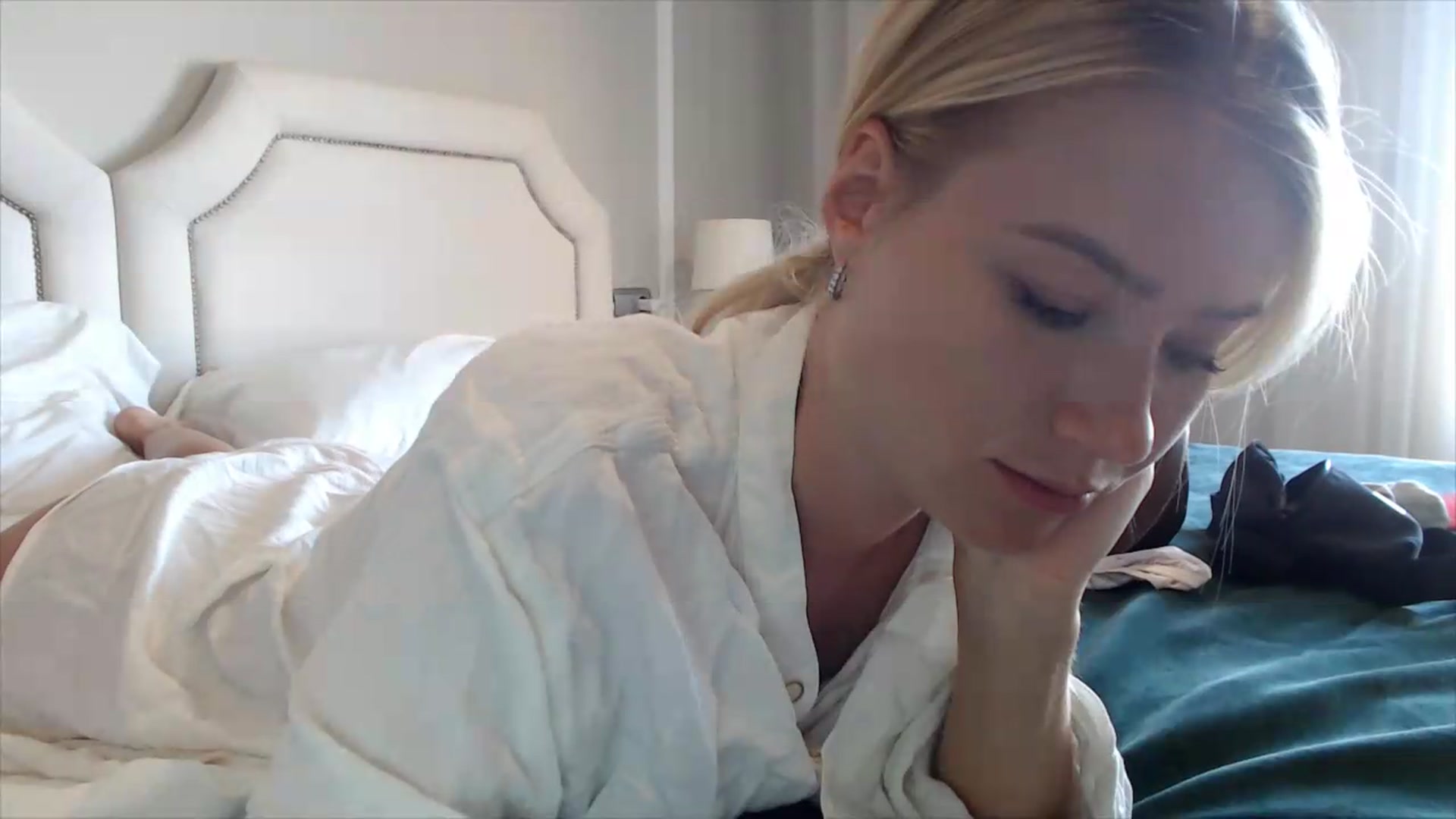 Gallery image thumbnail from fiancee's myfreecams stream on, 07/08/2026, 06:40 image 18 of 20