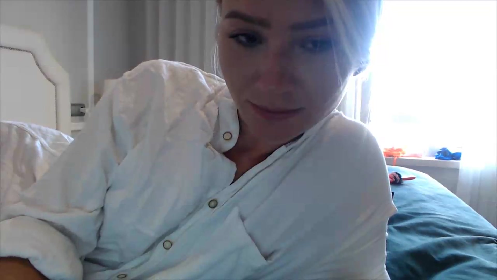 Gallery image thumbnail from fiancee's myfreecams stream on, 07/08/2026, 06:40 image 12 of 20