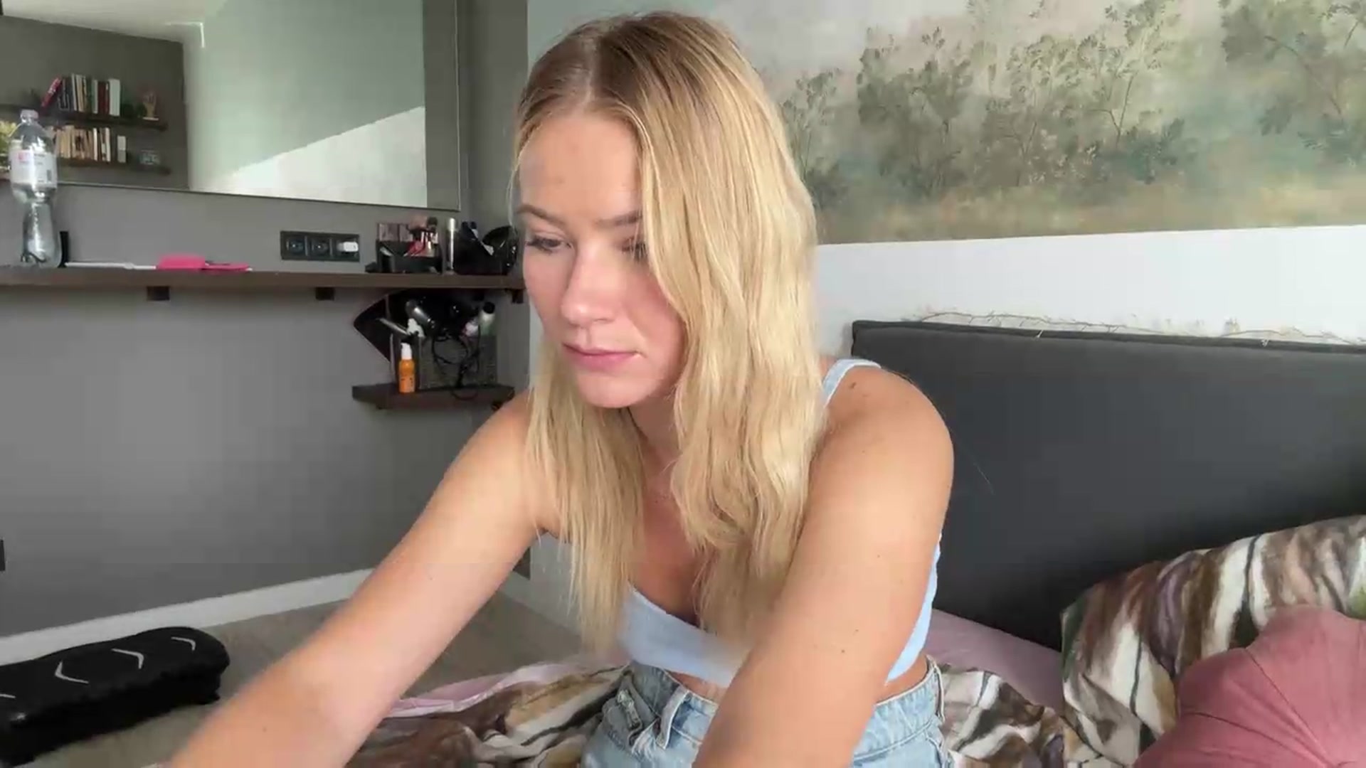Gallery image thumbnail from fiancee's myfreecams stream on, 07/27/2026, 04:46 image 4 of 20