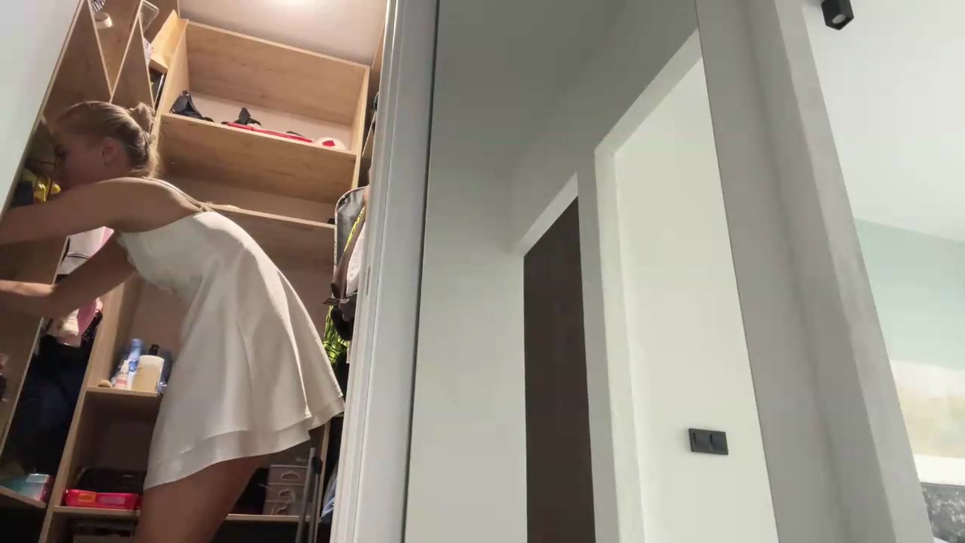 Gallery image thumbnail from fiancee's myfreecams stream on, 08/12/2026, 05:46 image 14 of 20