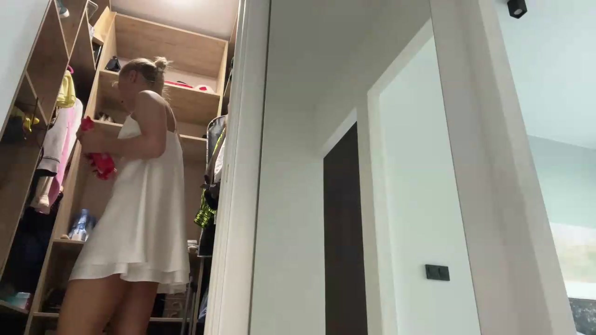 Gallery image thumbnail from fiancee's myfreecams stream on, 08/12/2026, 05:46 image 18 of 20