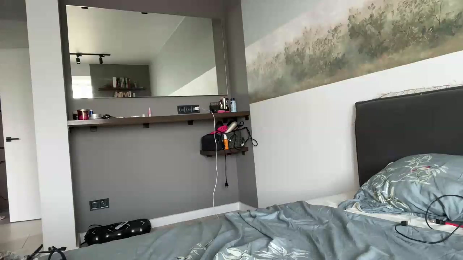 Gallery image thumbnail from fiancee's myfreecams stream on, 08/12/2026, 06:50 image 5 of 20