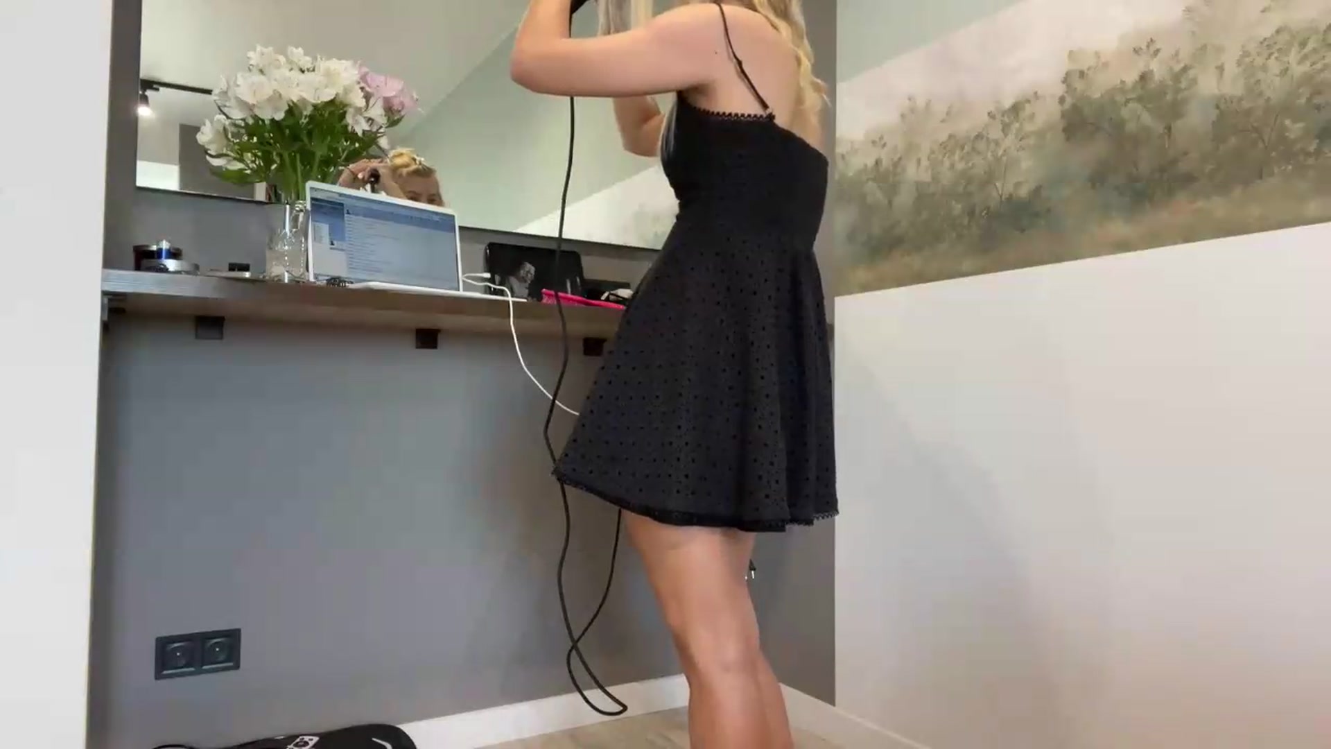 Gallery image thumbnail from fiancee's myfreecams stream on, 08/15/2026, 07:36 image 20 of 20